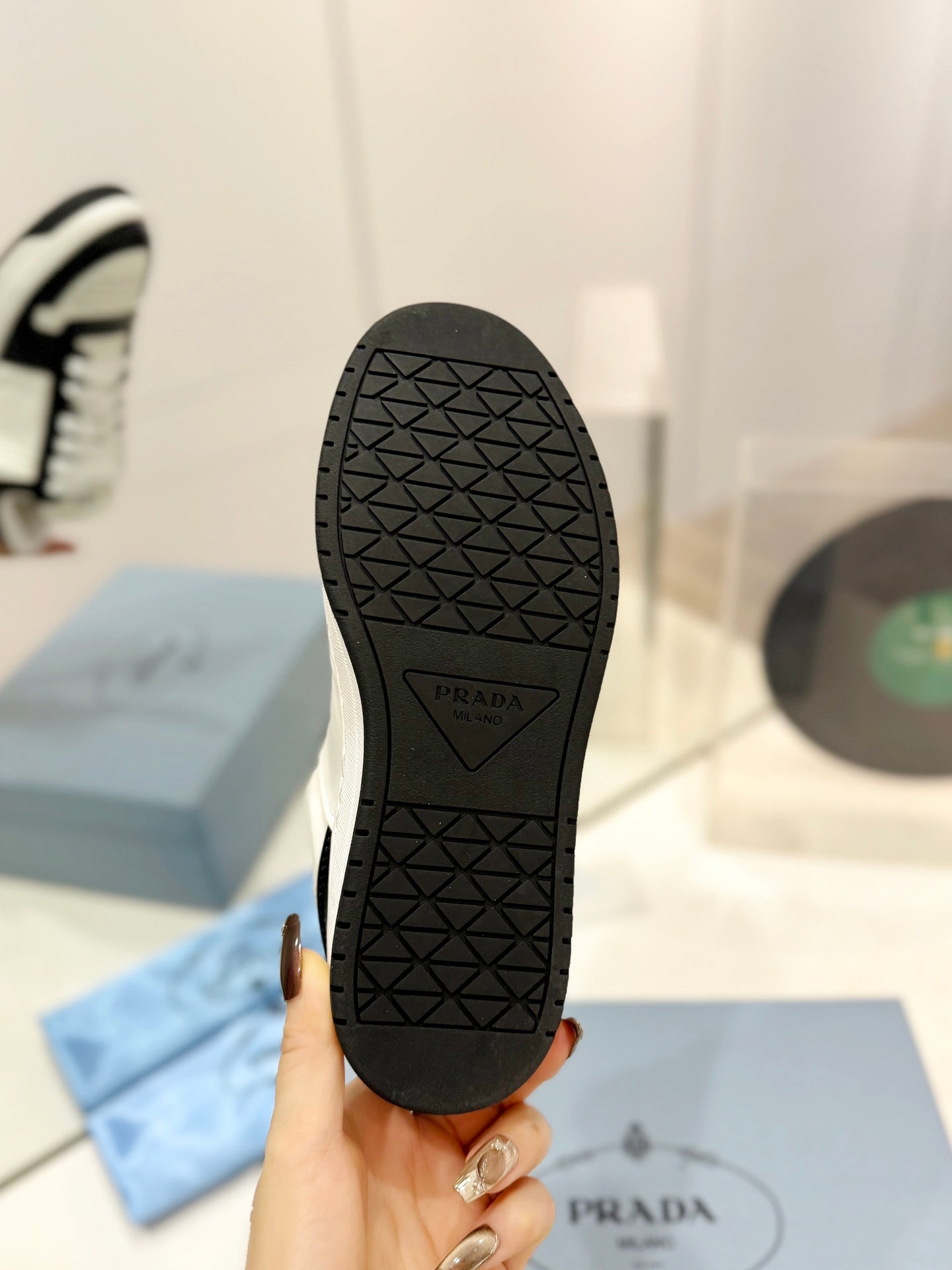 PRA DOWNTOWN PERFORATED SNEAKERS BLACK AND WHITE CALFSKIN、mysite、Cacoeks