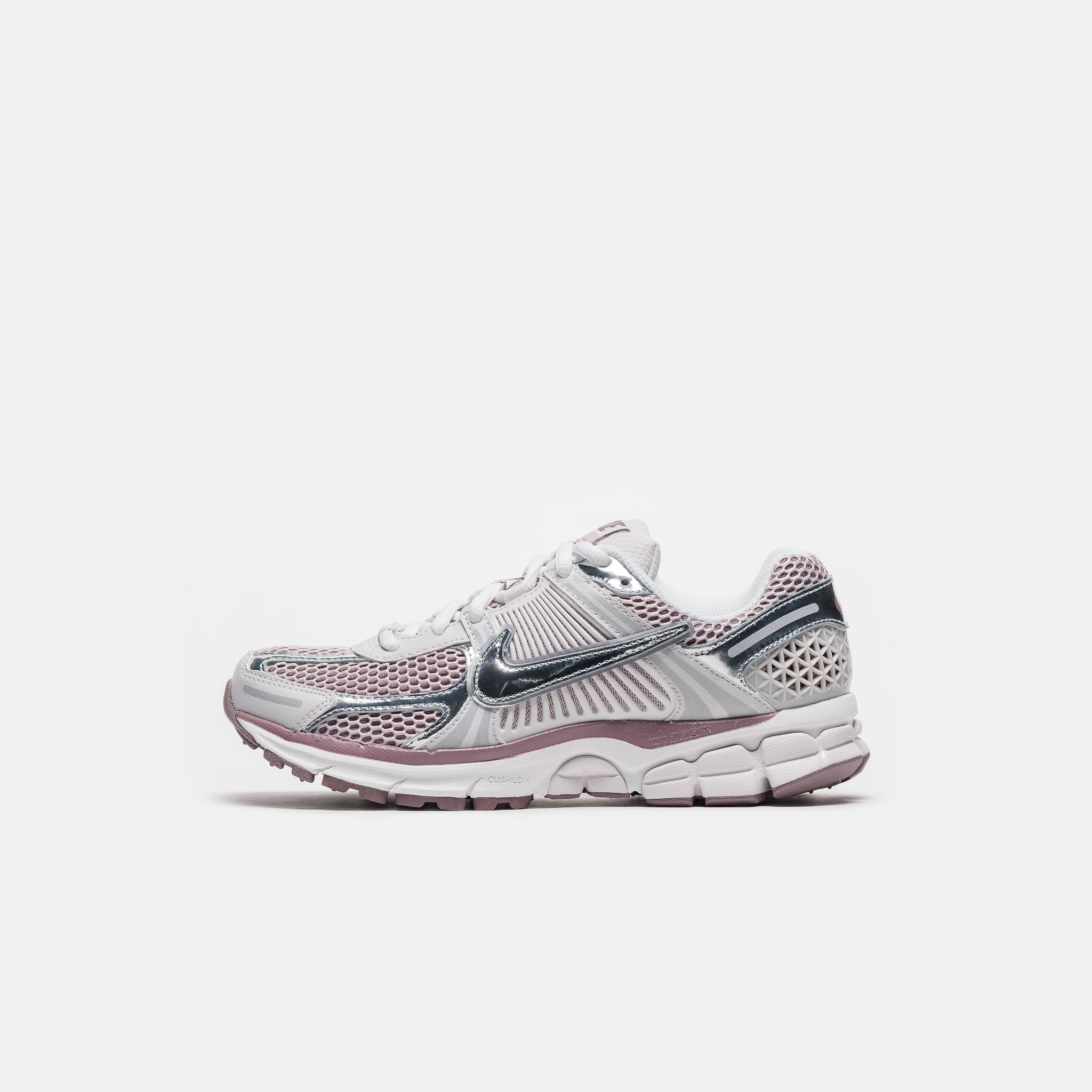 Zoom Vomero 5 Sneaker in Vast Grey/Metallic Silver