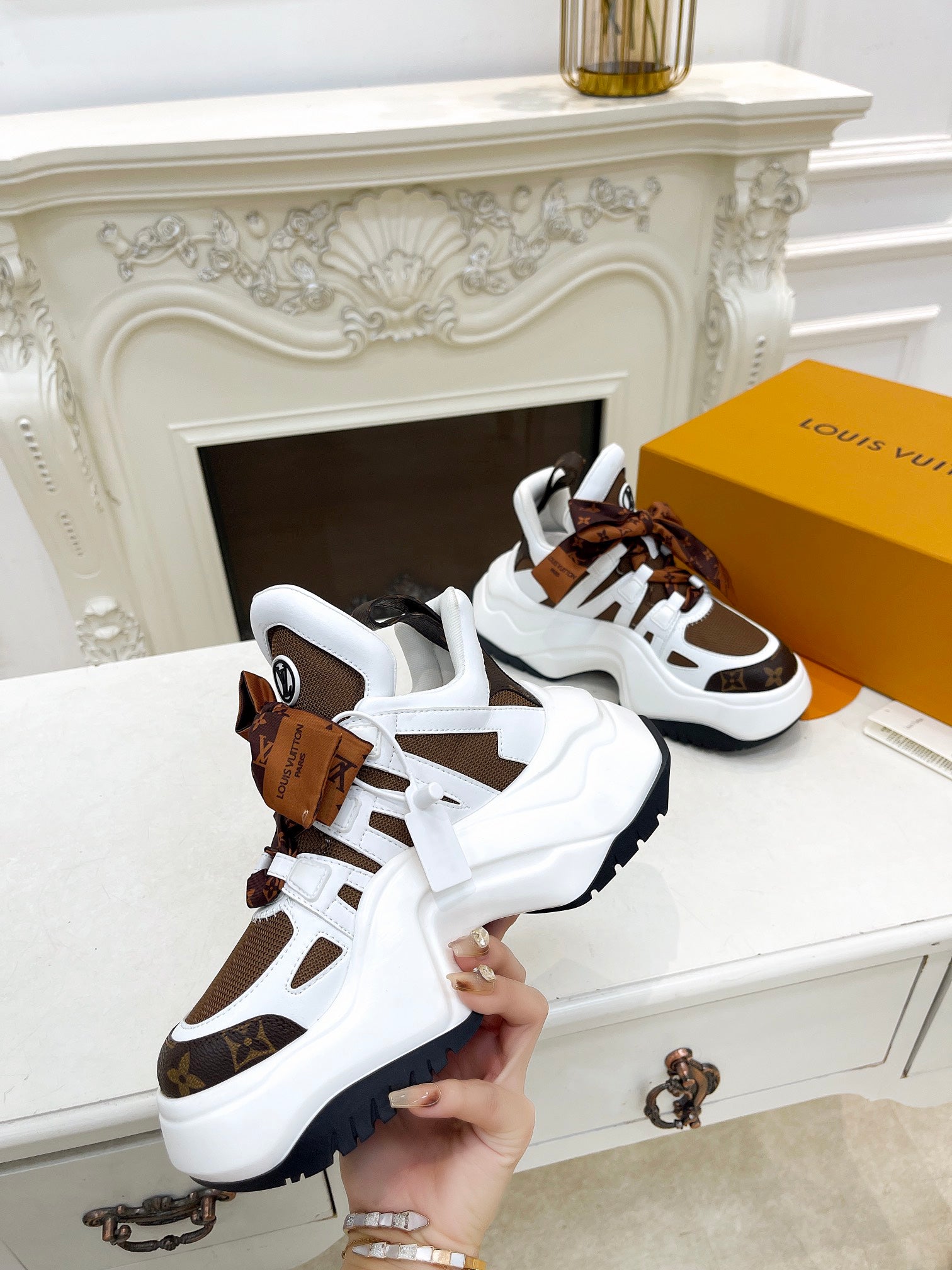LV ARCHLIGHT 2.0 PLATFORM SNEAKER IN WHITE MIX CHOCOLATE BROWN MIX OF MATERIALS、mysite、Cacoeks