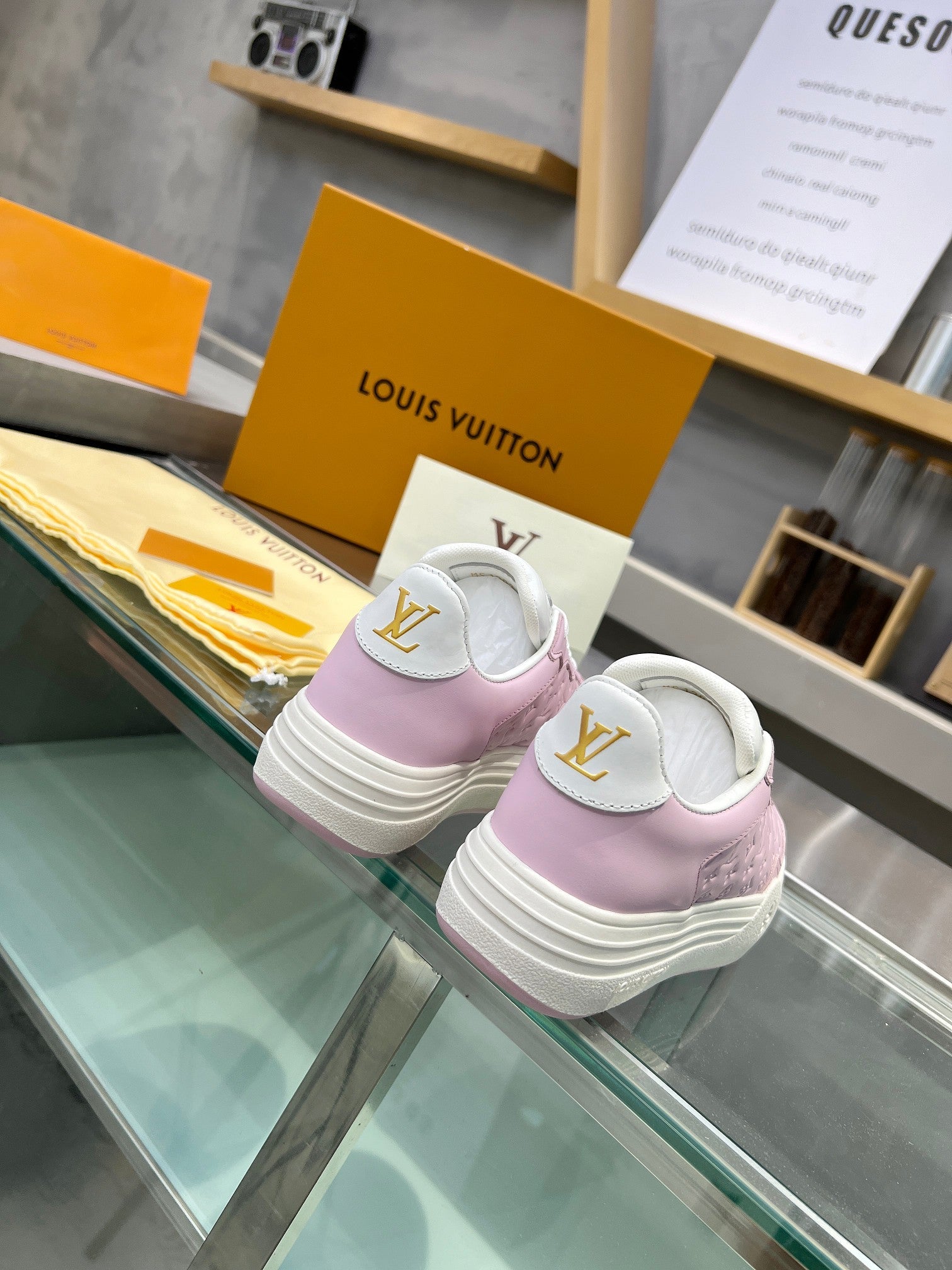 LV WOMEN GROOVY PLATFORM IN LIGHT PINK EMBOSSED CALFSKIN、mysite、Cacoeks