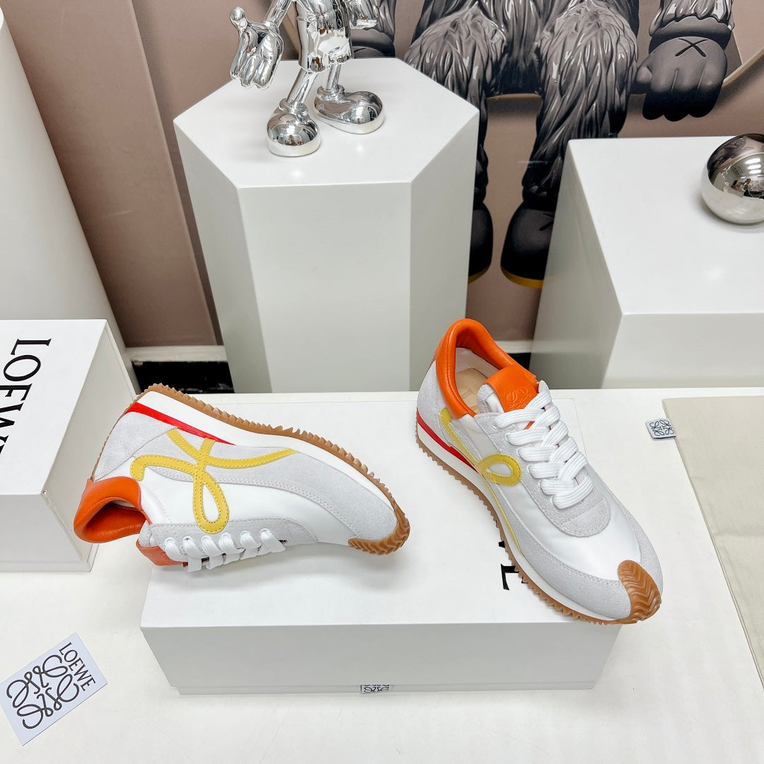 FLOW RUNNER SNEAKER IN PALE GRAY MIX VIVID ORANGE SUEDE AND SHEEPSKIN、mysite、Cacoeks
