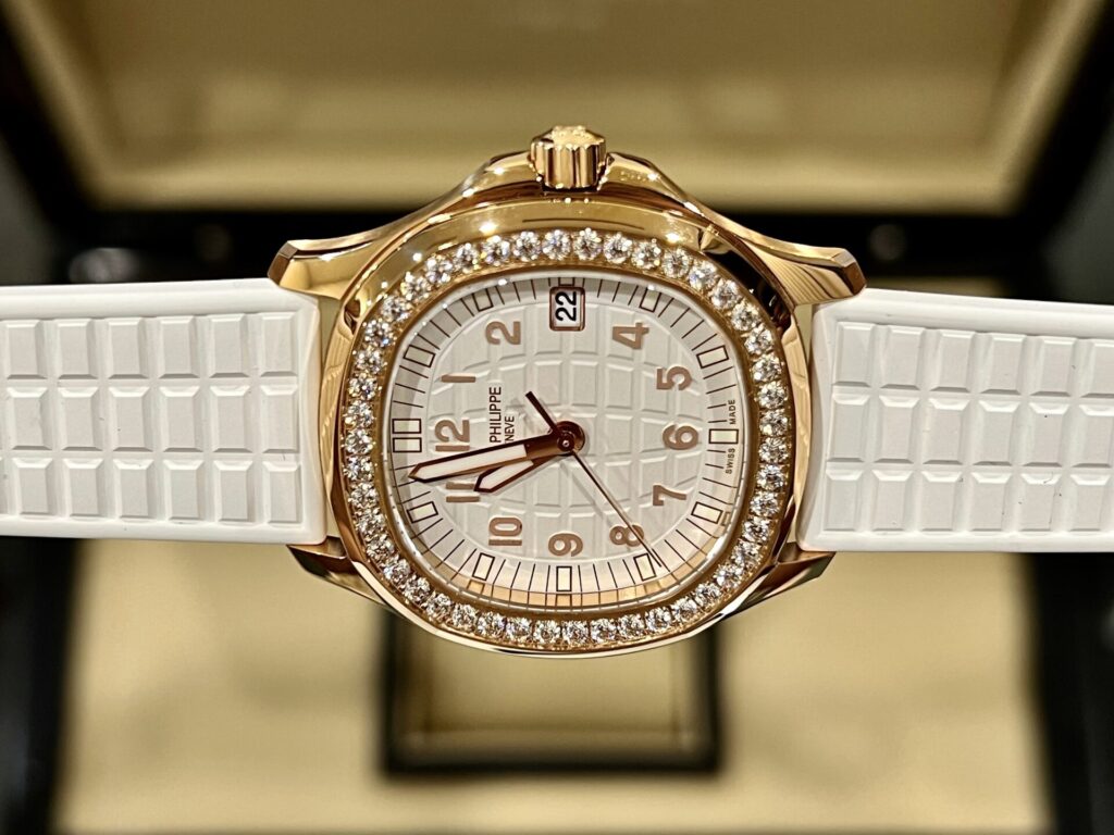 Đồng Hồ Nữ Patek Philippe Aquanaut 5067A Replica 11 Màu Trắng (1)