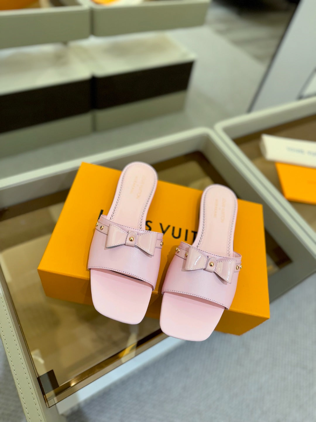 LV X TM 6AM FLAT MULE IN BABY PINK CALFSKIN、mysite、Cacoeks