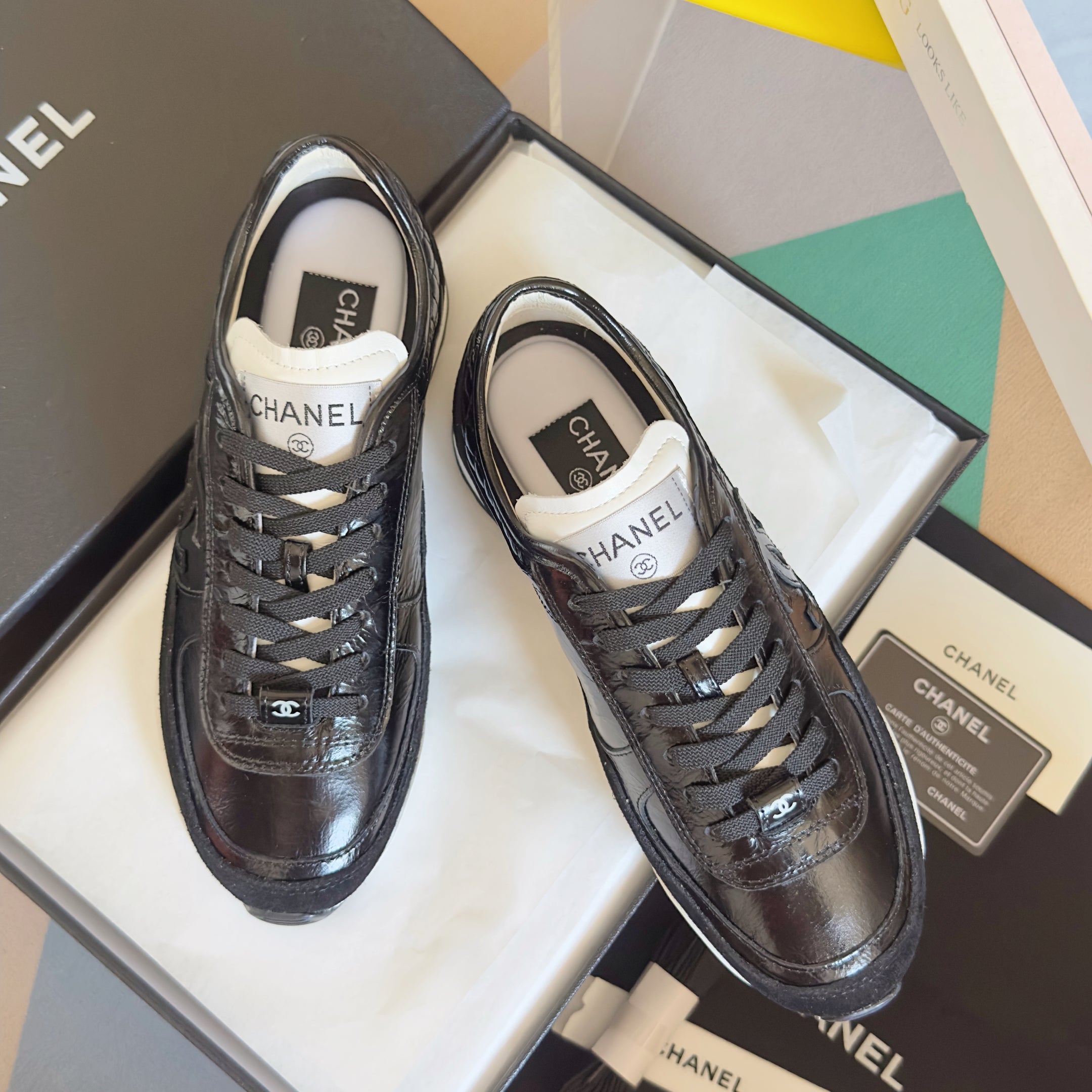 CHANEL 25S SNEAKERS 20MM IN BLACK GLOSSY CALFSKIN、mysite、Cacoeks