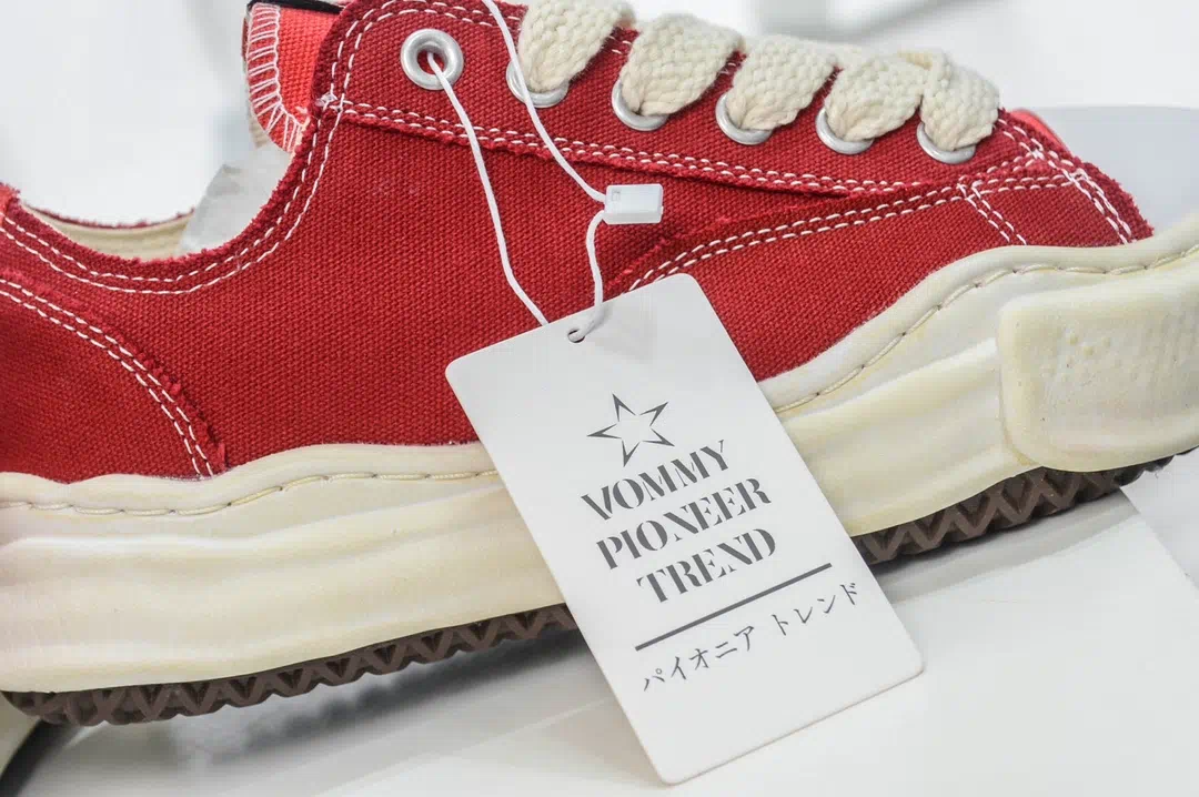 Maison Mihara Yasuhiro Peterson Vintage Sole Canvas Low-Top Sneaker in Red Cream、mysite、Cacoeks