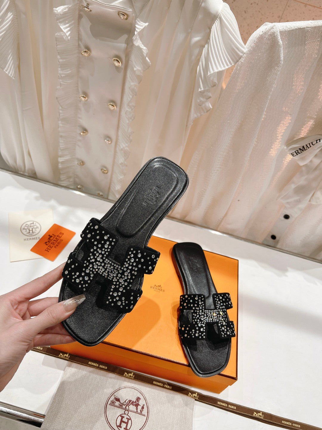 0RAN SANDAL BLACK LAMBSKIN ATTACH CRYSTALS、mysite、Cacoeks