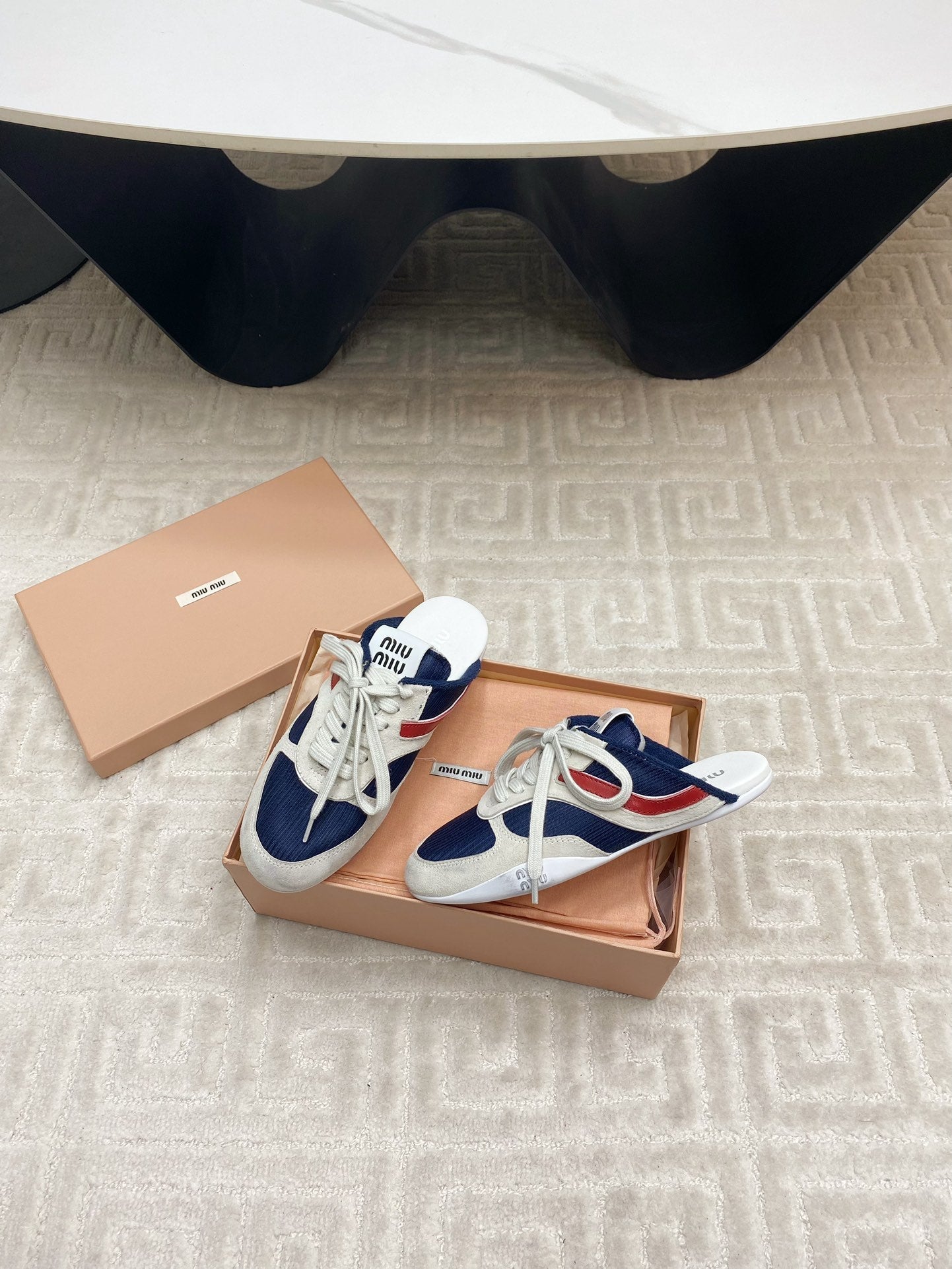 SNEAKER MULES IN NAVY MESH AND BEIGE SUEDE、mysite、Cacoeks