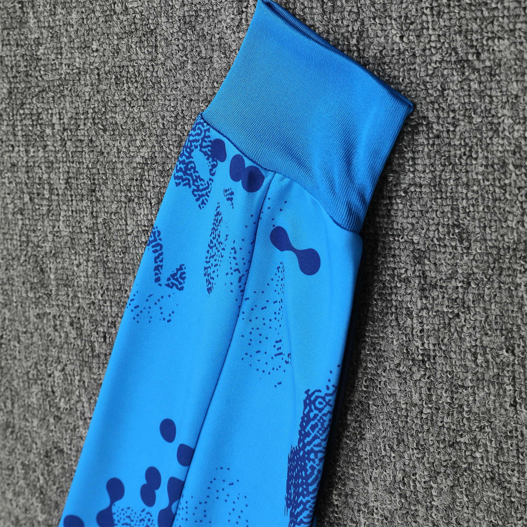 ManixJersey.com | C.H.E.L.S.E.A 24-25 Long Sleeve Training Set - Blue Hoodie and Deep Blue Pants -Customize Name, Number and Patch | Worldwide Shipping