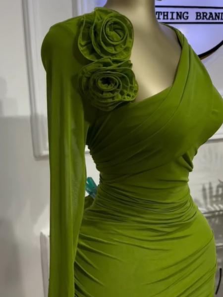 Women's Long Sleeve Floral Aqqlique Bodycon Midi Stacked Ruched Dress, Asymmetrical Neckline Party Birthday Dresses, Holiday Vacation Clothes for woman, Back To School, Education Cocktail Prom Dresses, Elastic Mini Dress, Green Dress, Red Dresses