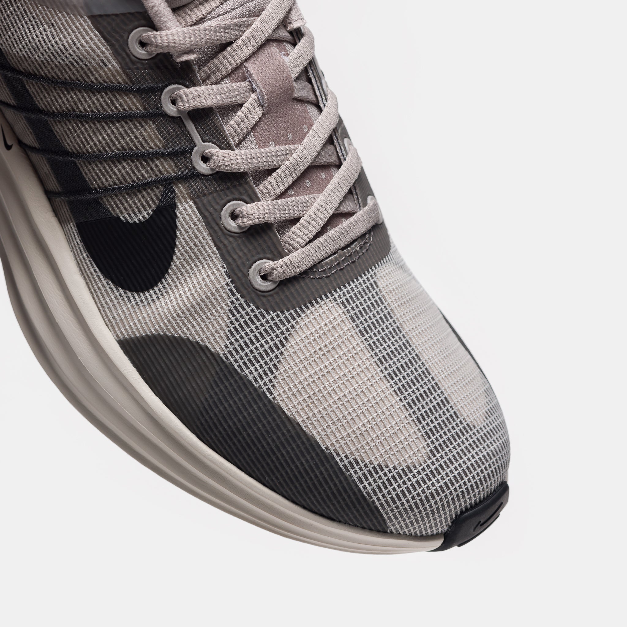 Lunar Roam Sneaker in College Grey/Black/Light Orewood Brown