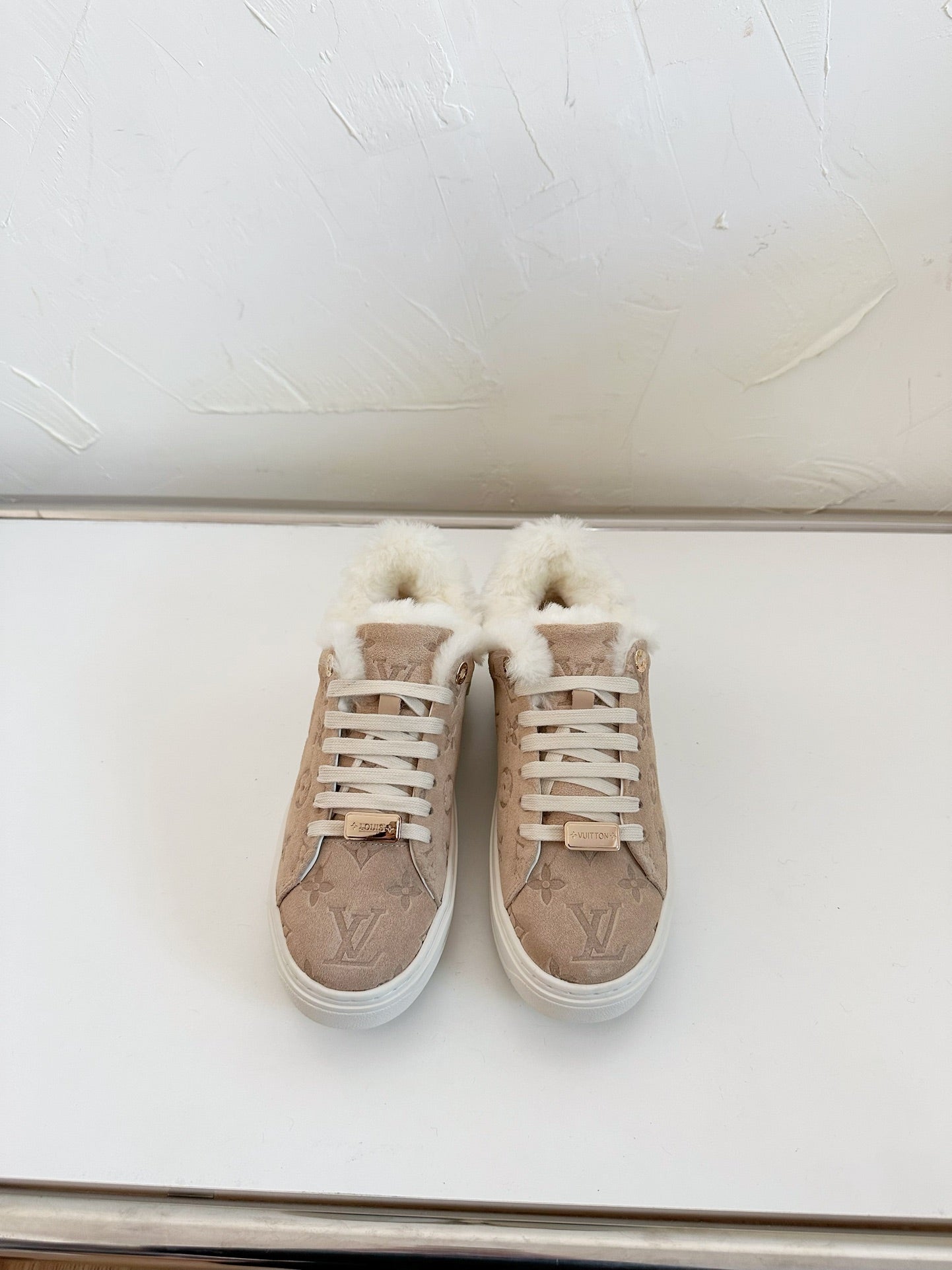 TIME OUT SNEAKER IN DESERT BROWN MONOGRAM EMBOSSED SUEDE WITH FLEECE LINING、mysite、Cacoeks
