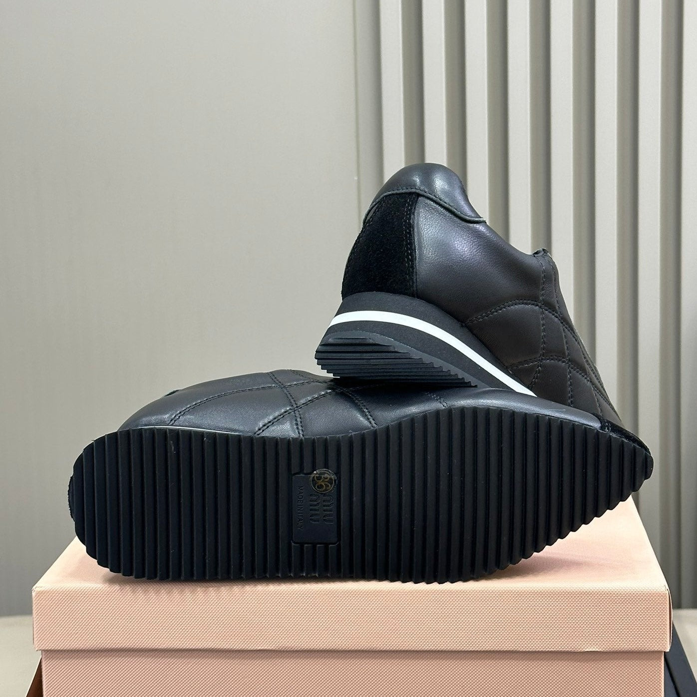 POINTED SPORTS SHOES BLACK LAMBSKIN、mysite、Cacoeks