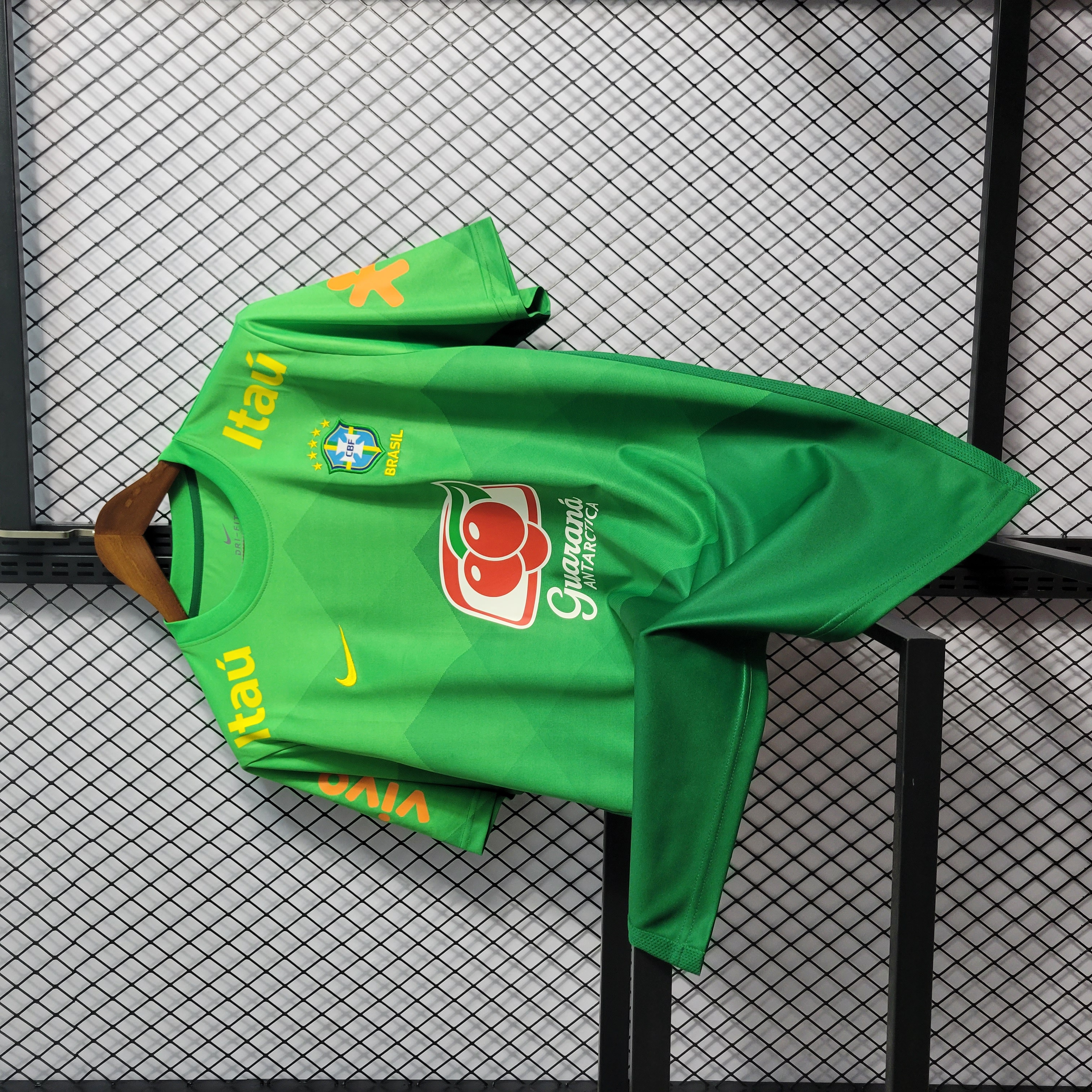 ManixJersey.com | Retro Brazil 2020 Green Training Jersey -Customize Name, Number and Patch | Worldwide Shipping