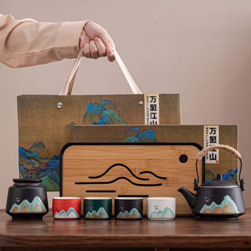 GEEK BAR-https://www.hot-toy.com/