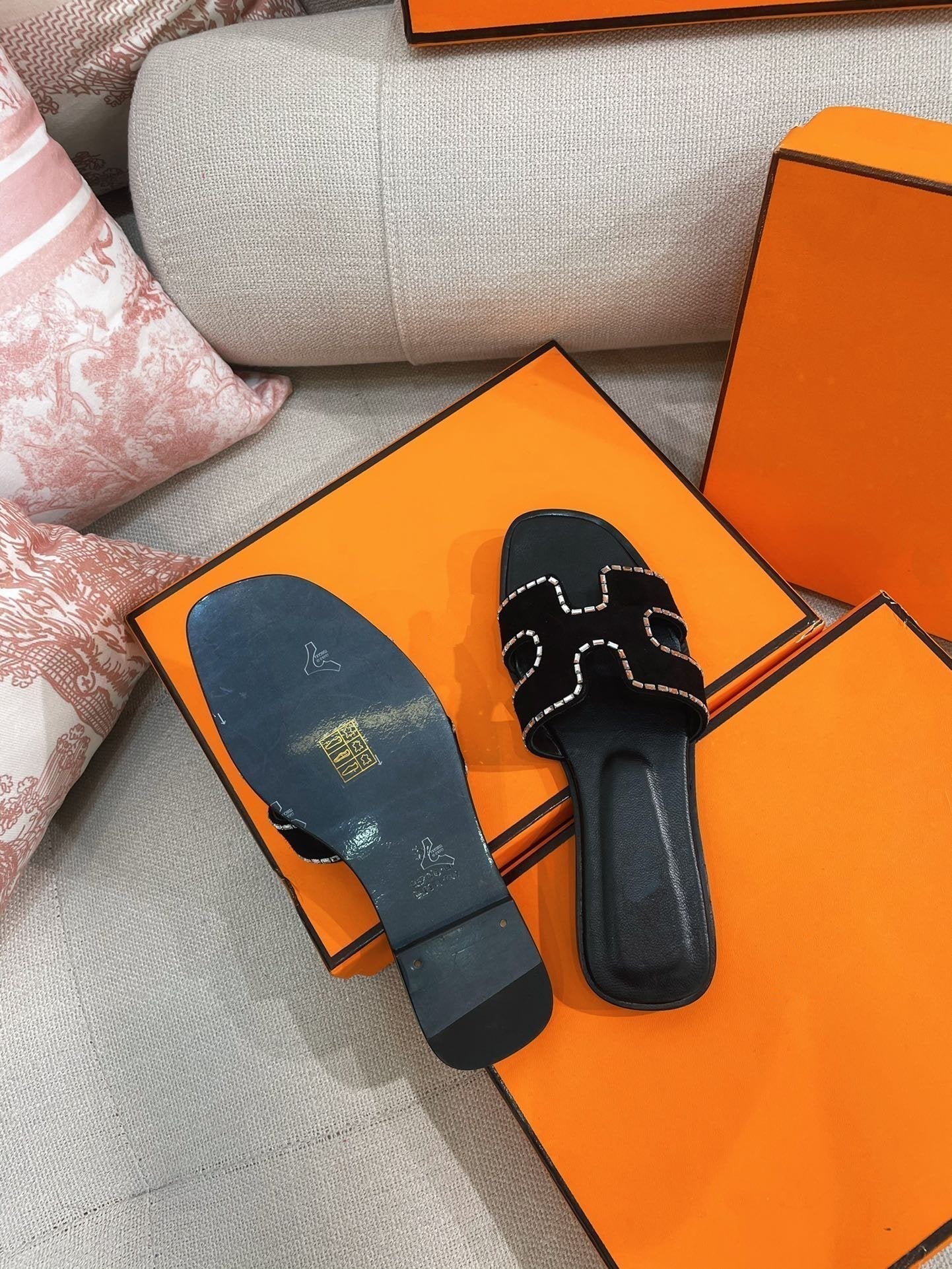 0ran Sandal Calfskin Rhinestone Black、mysite、Cacoeks