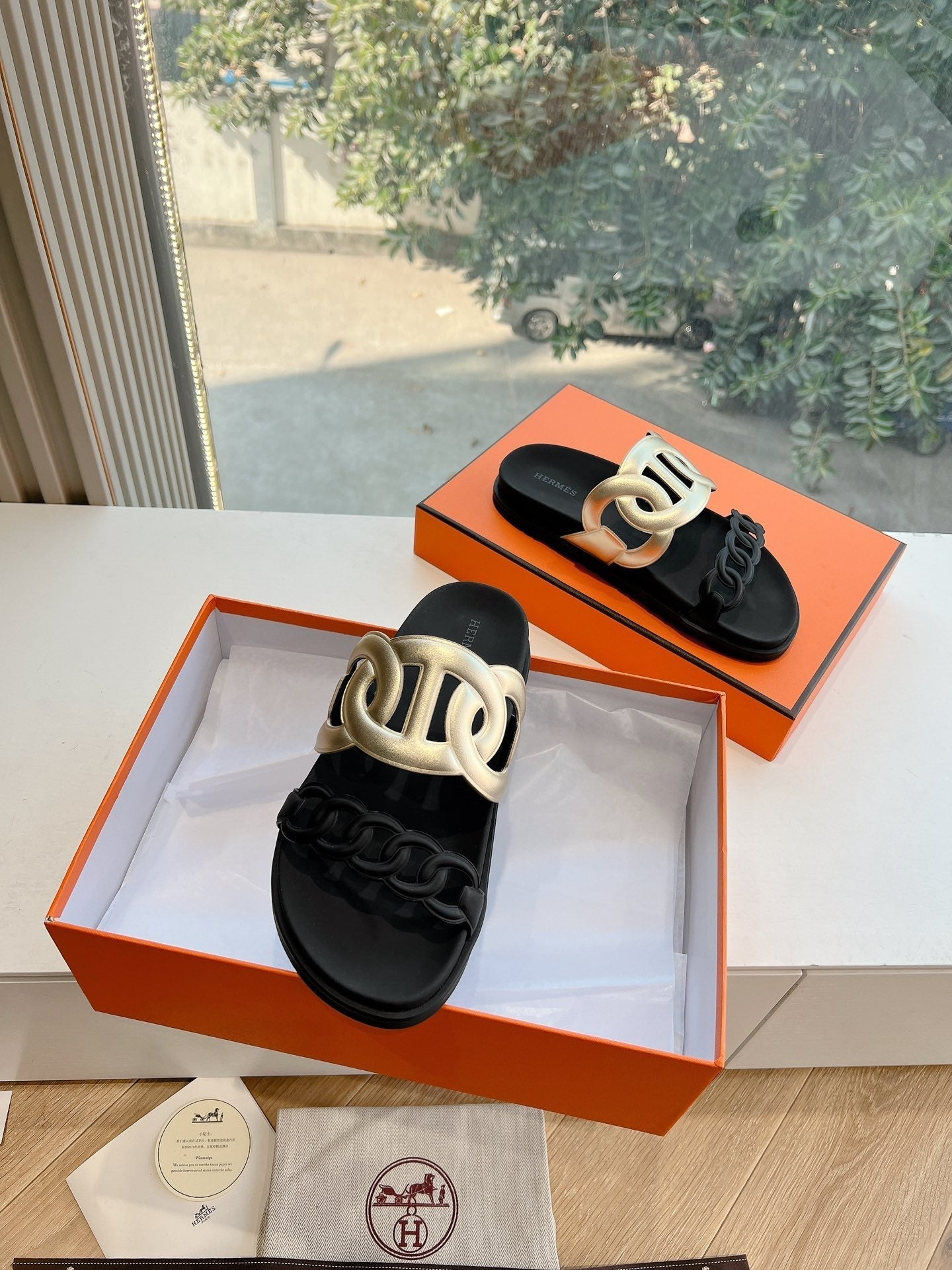 EXTRA SANDAL IN GOLD MIX BLACK CALFSKIN、mysite、Cacoeks