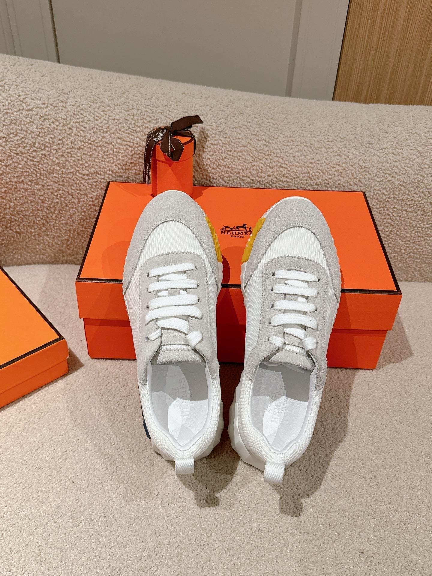 MAINLAND SNEAKER IN PALE GRAY SUEDE AND WHITE BREATHABLE MESH FABRIC 959352、mysite、Cacoeks