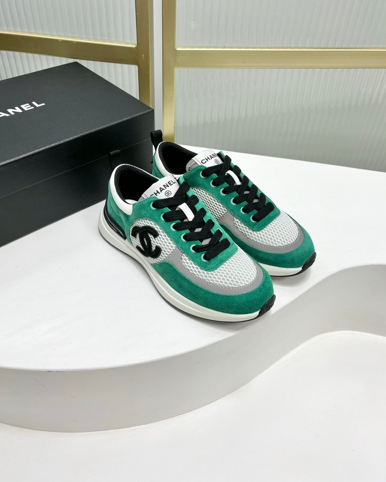 SNEAKER IN JADE GREEN SUEDE AND GREY BREATHABLE MESH、mysite、Cacoeks