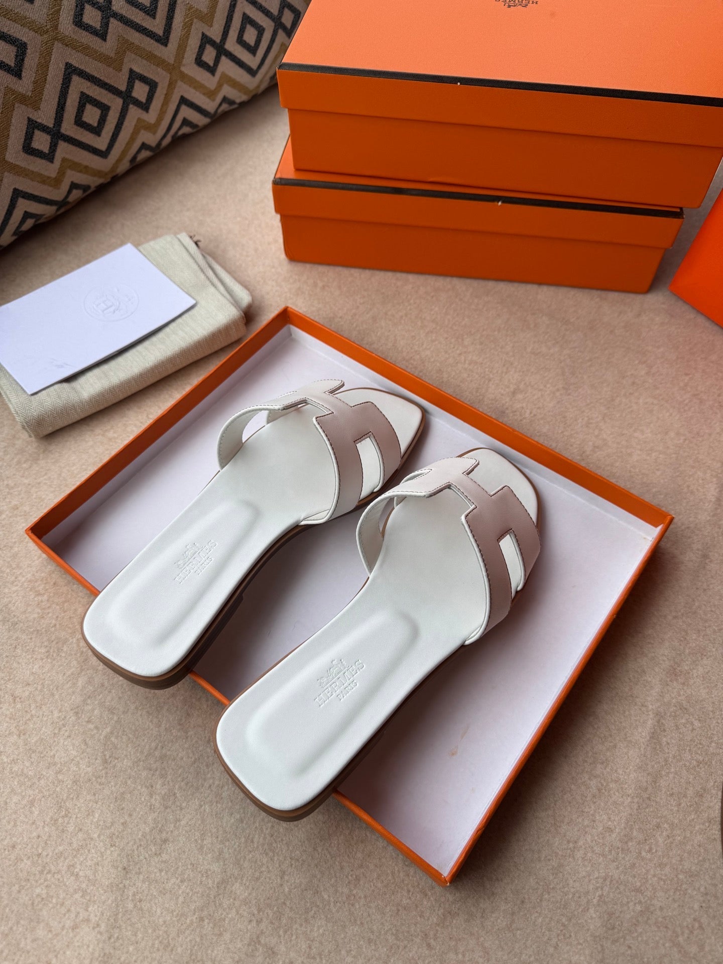 0RAN SANDALS IN WHITE CALFSKIN、mysite、Cacoeks