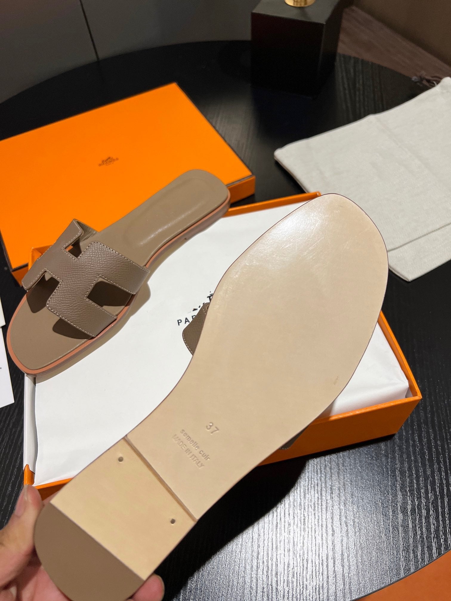 0RAN SANDAL Leather Peanut、mysite、Cacoeks