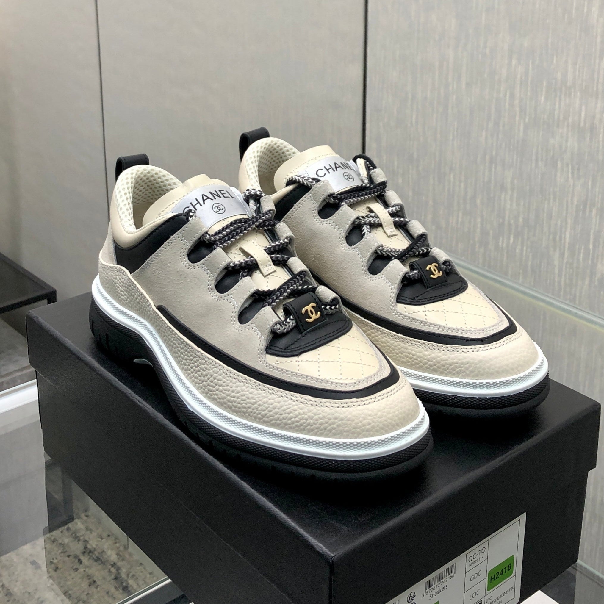 LOW TOP CASUAL SHOES IN BISQUE BEIGE LAMBSKIN AND SUEDE、mysite、Cacoeks