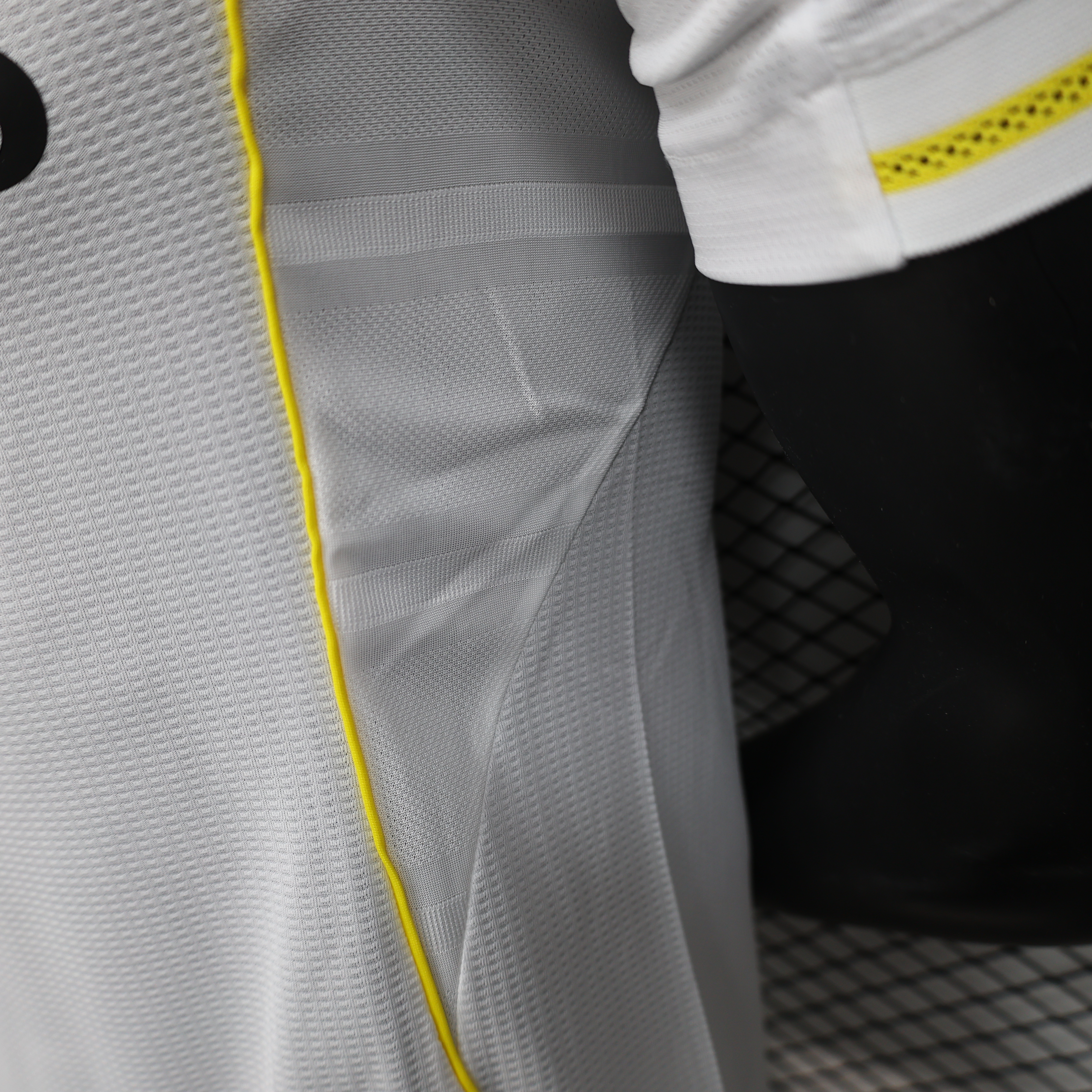 2025/2026 Player Version Real Madrid Home Football Shirt1:1 Thai Quality:football jersey mysite: unitedjerseyfootball 邓江浪:football