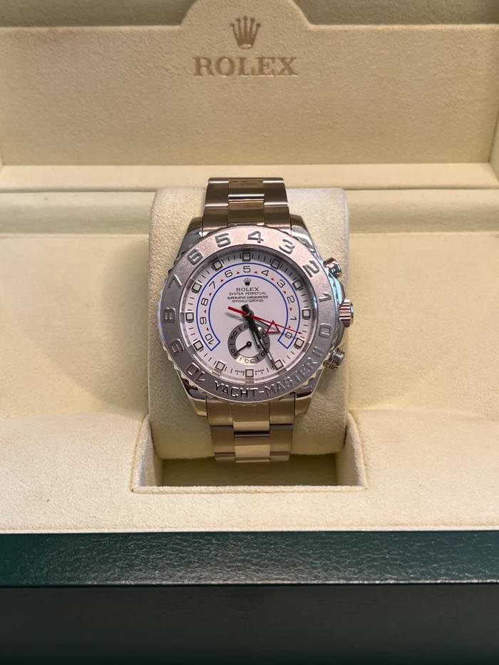 兼职  林炎: luxecystore