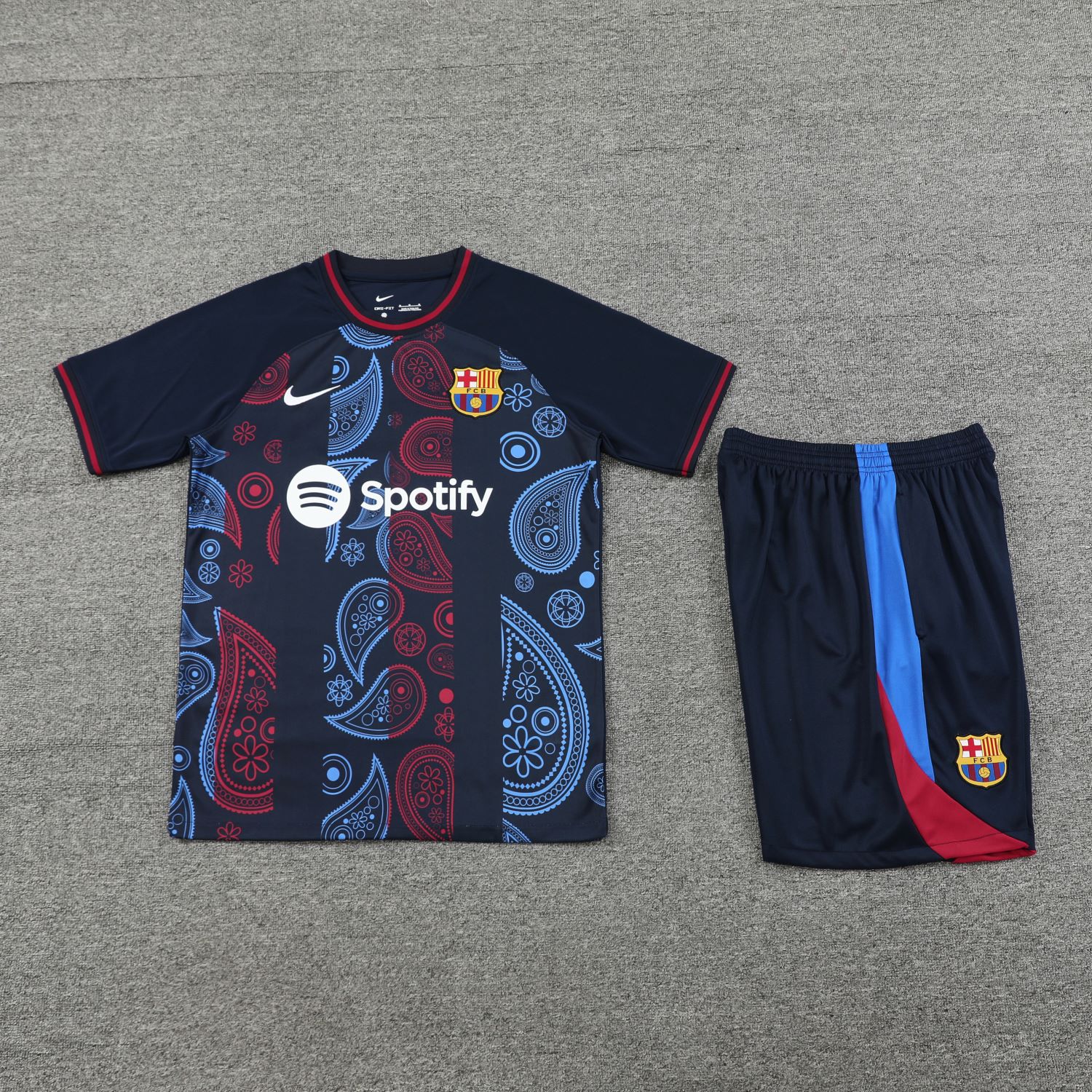 ManixJersey.com | Barcelona 24-25 Short-Sleeve Training Set - Blue with Pattern -Customize Name, Number and Patch | Worldwide Shipping