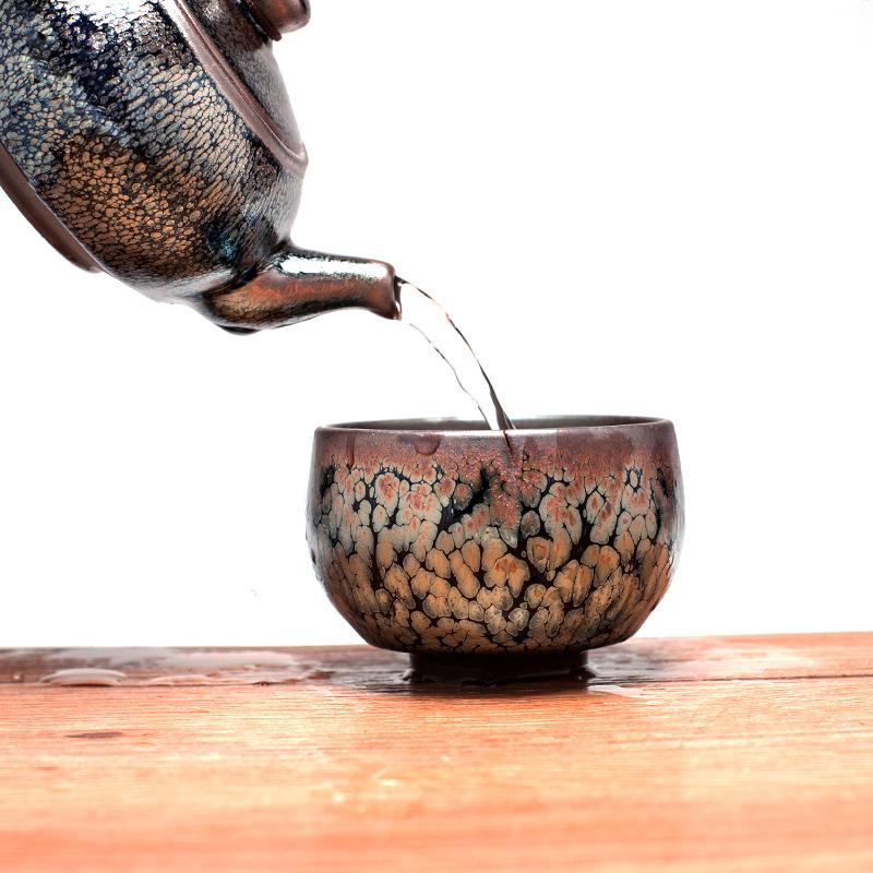 GEEK BAR-https://www.hot-toy.com/