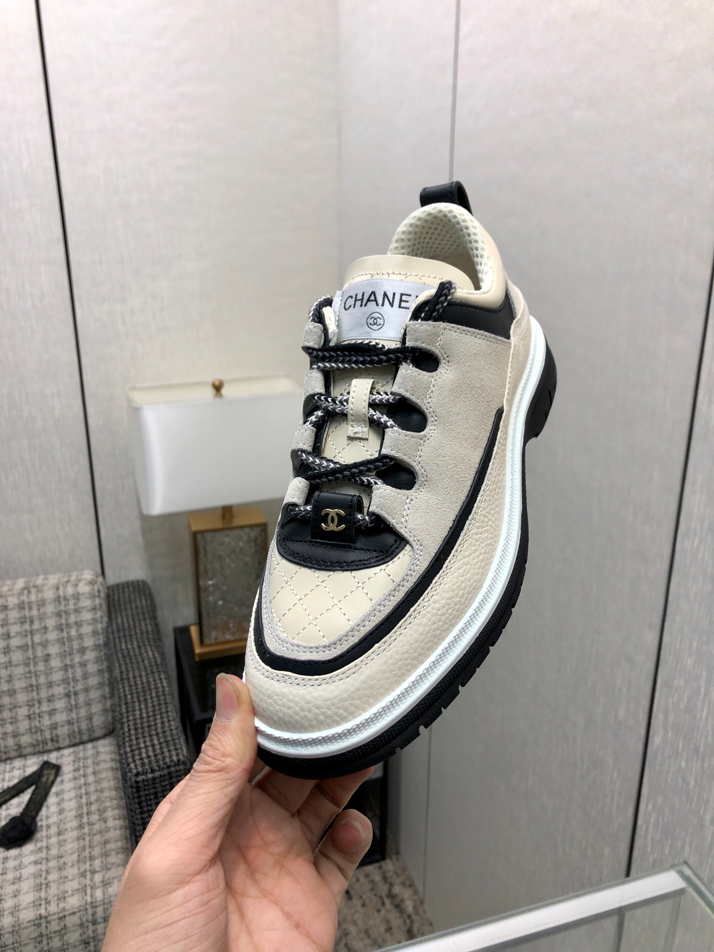 LOW TOP CASUAL SHOES IN BISQUE BEIGE LAMBSKIN AND SUEDE、mysite、Cacoeks