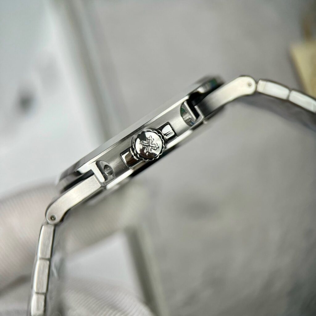 Đồng Hồ Patek Philippe Nautilus 5811 Replica 11 Nhà Máy 3K