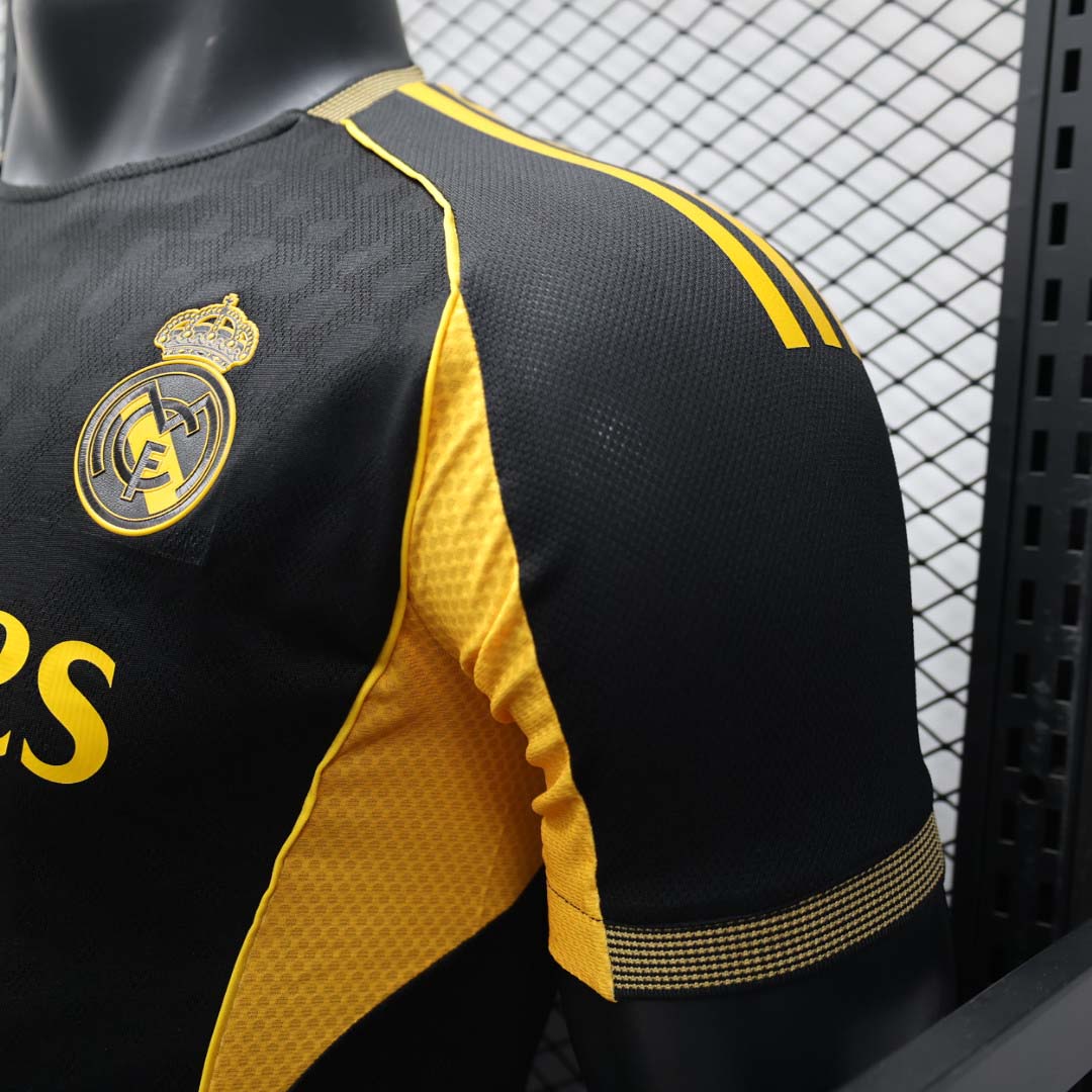 2025/2026 Player Version Real Madrid Special Edition Black and Gold Football Shirt 1:1 Thai Quality:football jersey mysite: unitedjerseyfootball 邓江浪:football