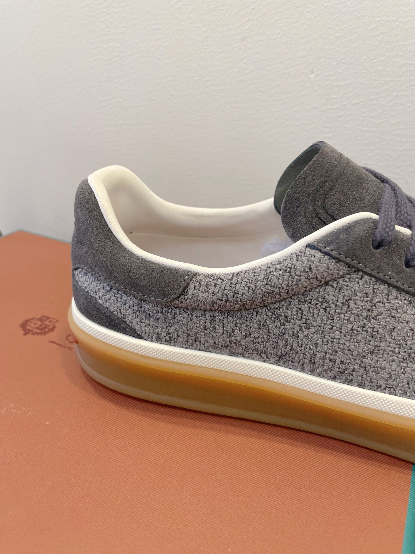 SNEAKERS IN DARK GREY SUEDE WITH CANVAS、mysite、Cacoeks