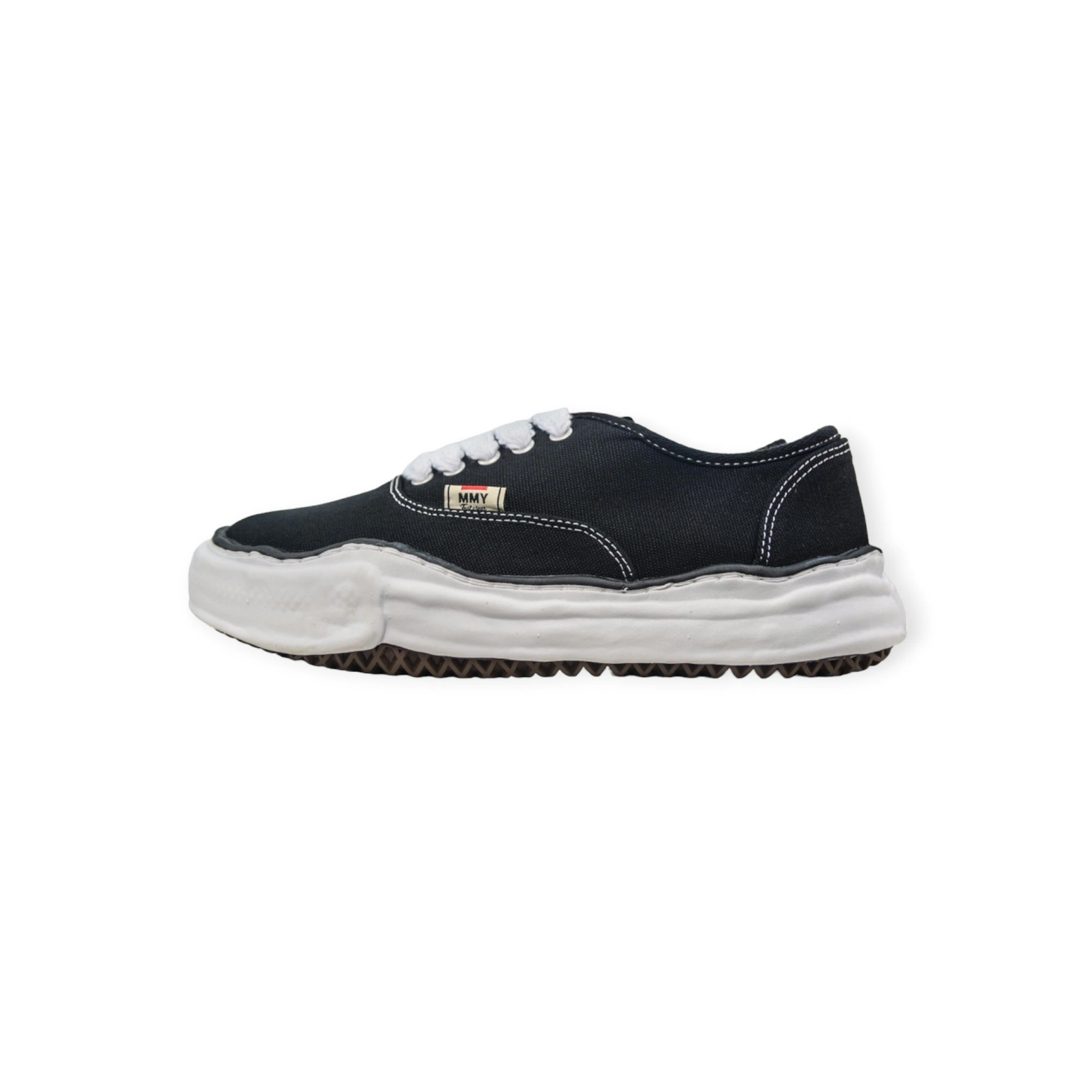 Maison Mihara Yasuhiro Baker OG Sole Canvas Low-Top Sneaker in Black White、mysite、Cacoeks