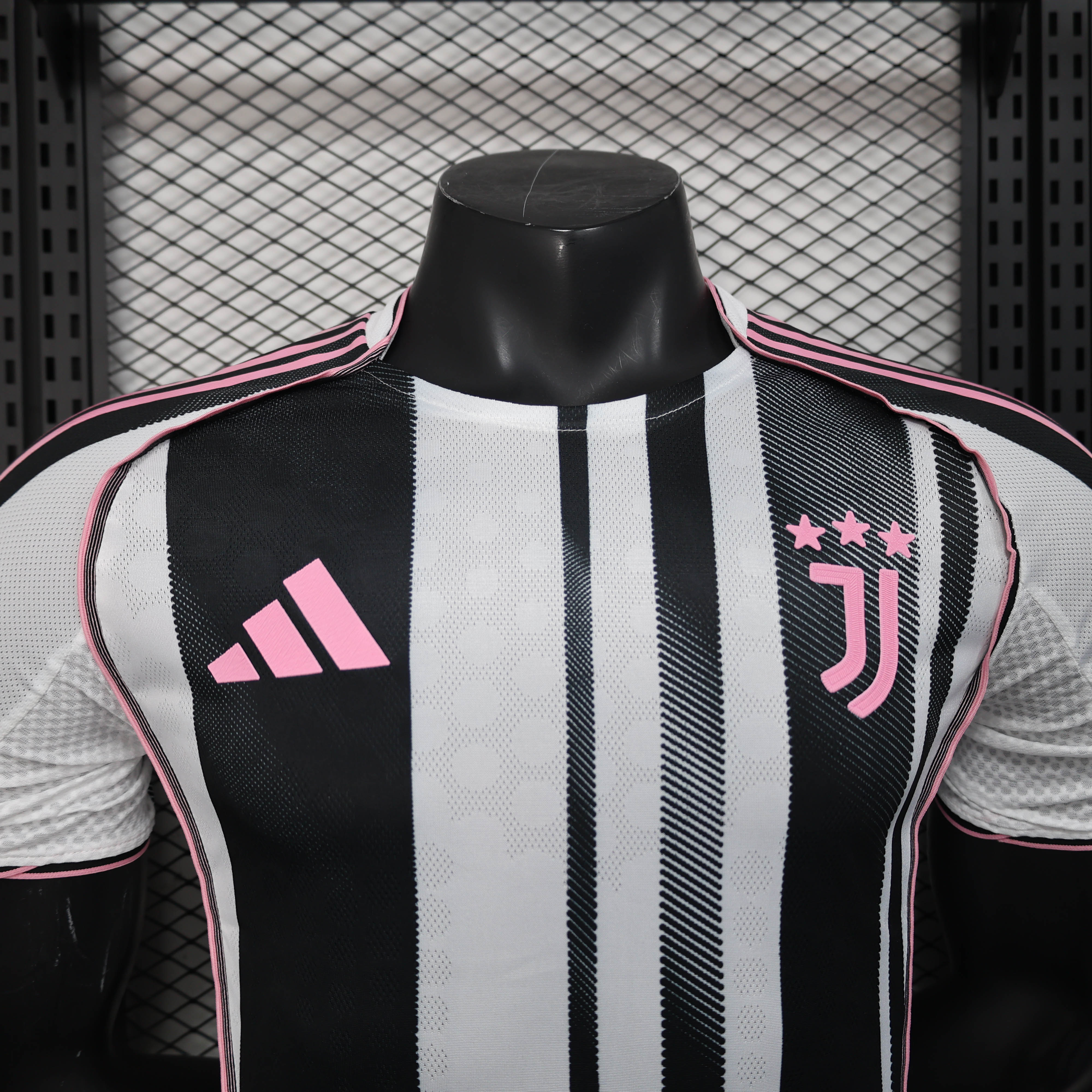 2025/2026 Player Version Juventus Home Football Shirt 1:1 Thai Quality:football jersey mysite: unitedjerseyfootball 邓江浪:football