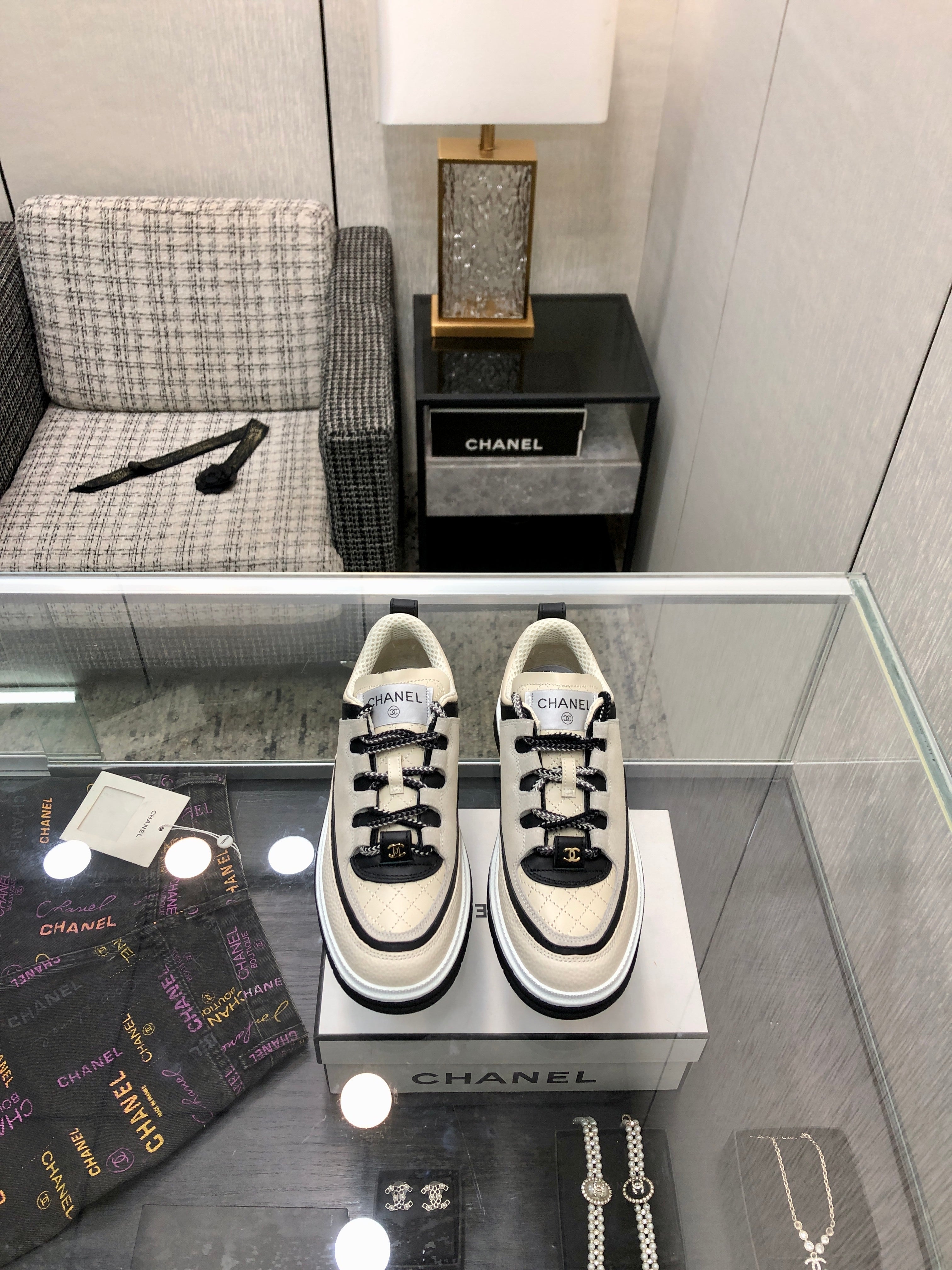 LOW TOP CASUAL SHOES IN BISQUE BEIGE LAMBSKIN AND SUEDE、mysite、Cacoeks