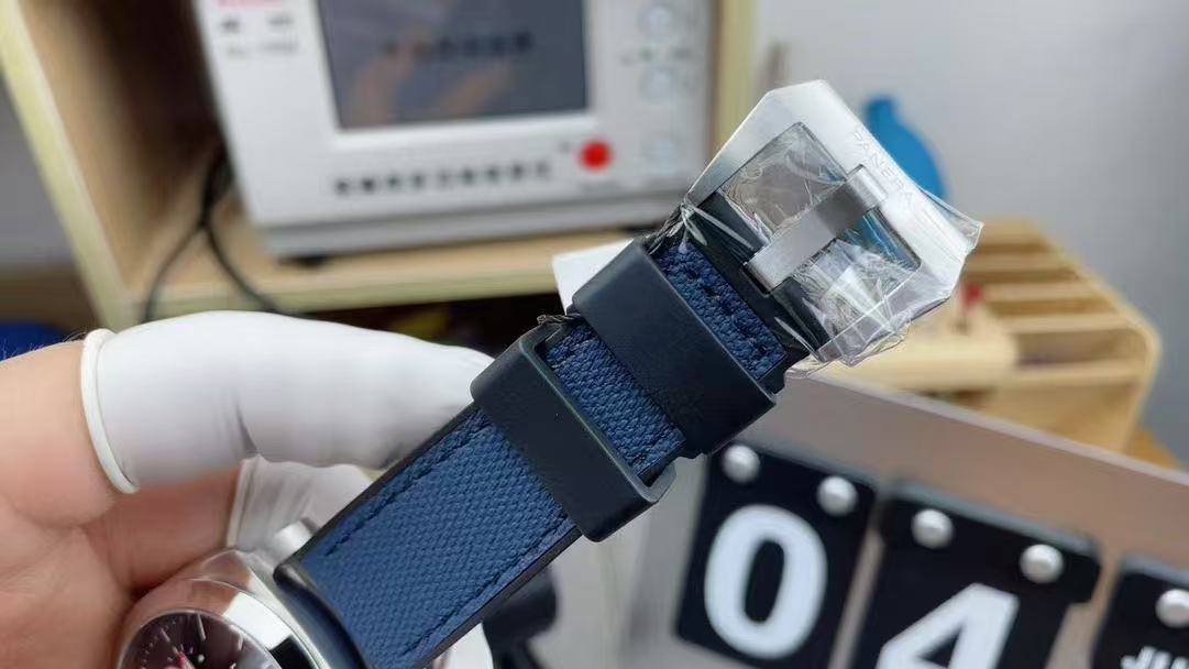 Superclone Panerai Submersible PAM01404-fasswatch