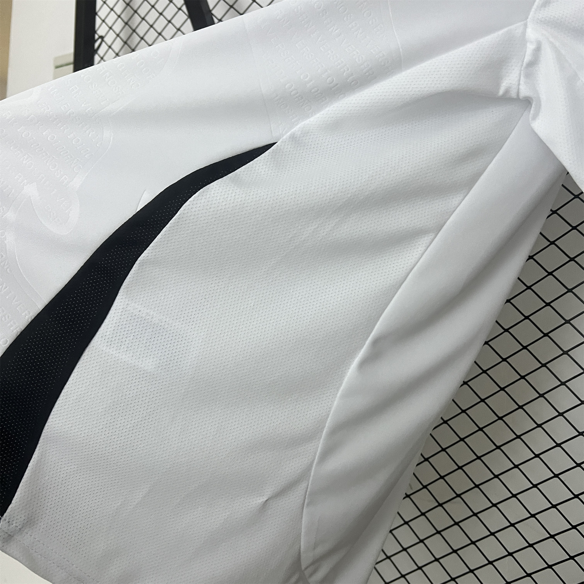 ManixJersey.com | Colo Colo 2025 Home Jersey - Fans Version -Customize Name, Number and Patch | Worldwide Shipping