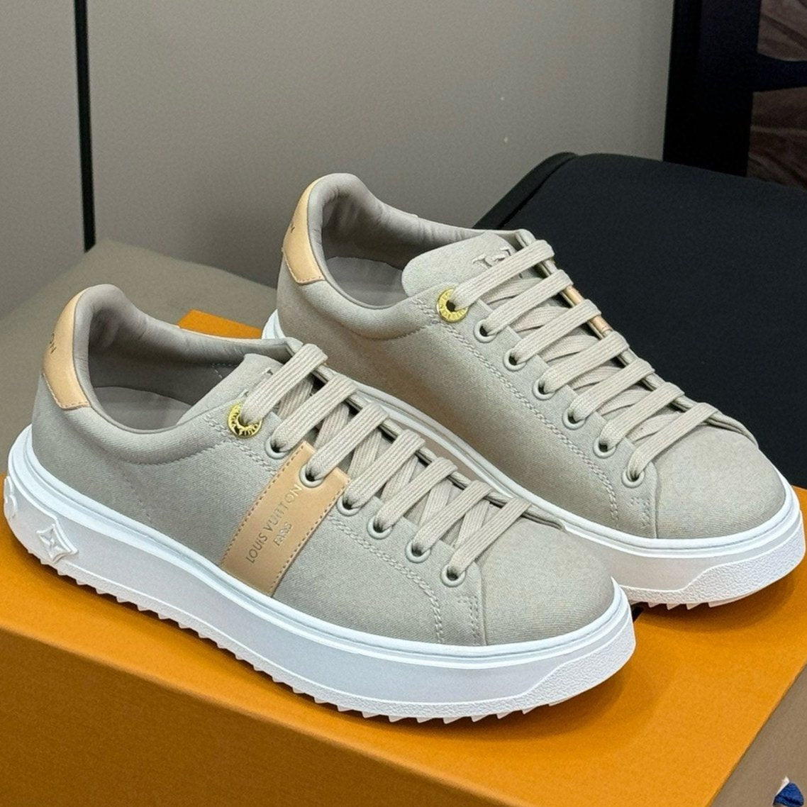 LV TIME OUT SNEAKER IN PASTEL GRAY MIX MACAROON GOLD CANVAS、mysite、Cacoeks