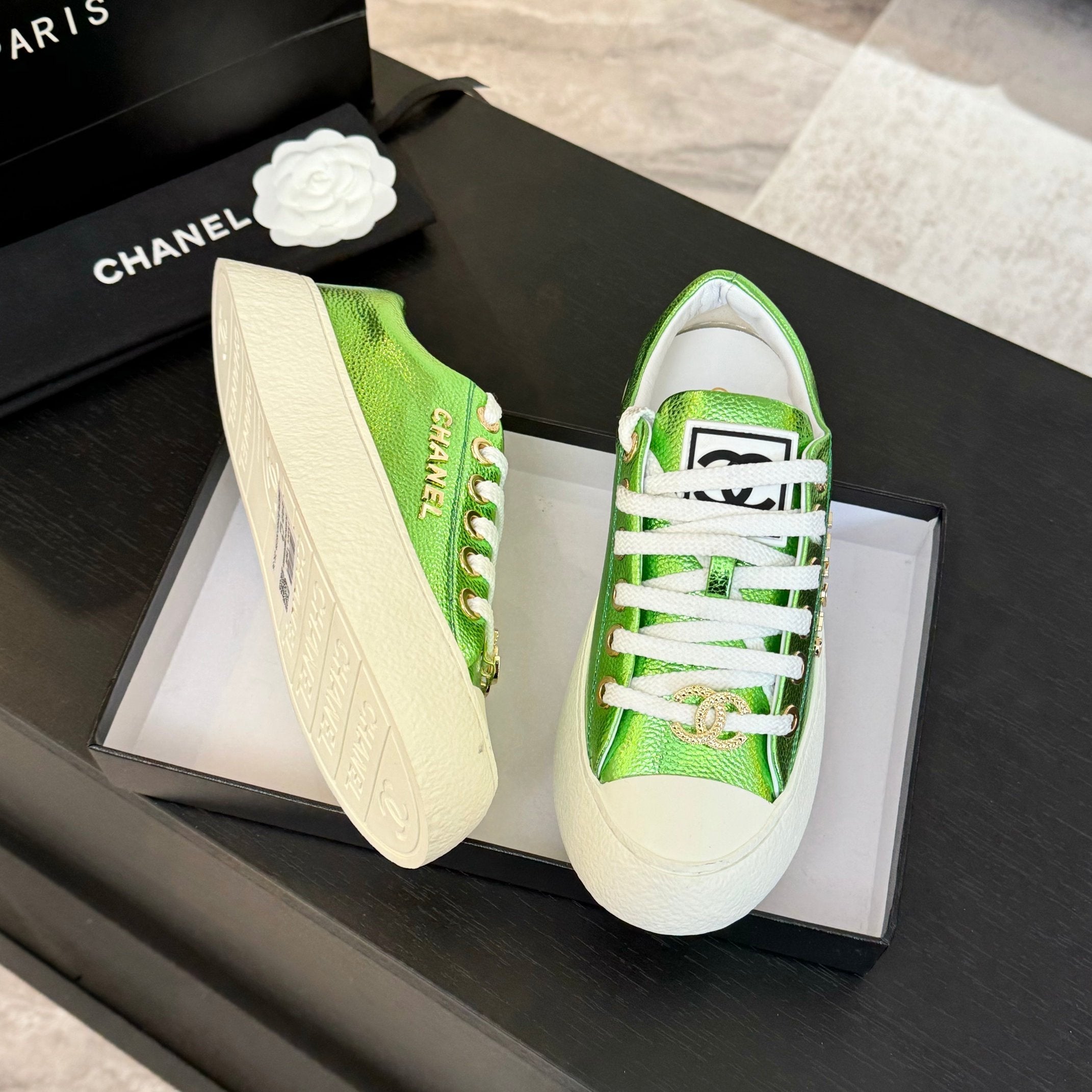 BIG-HEAD COOKIE SHOES IN EMERALD GREEN LAMBSKIN、mysite、Cacoeks