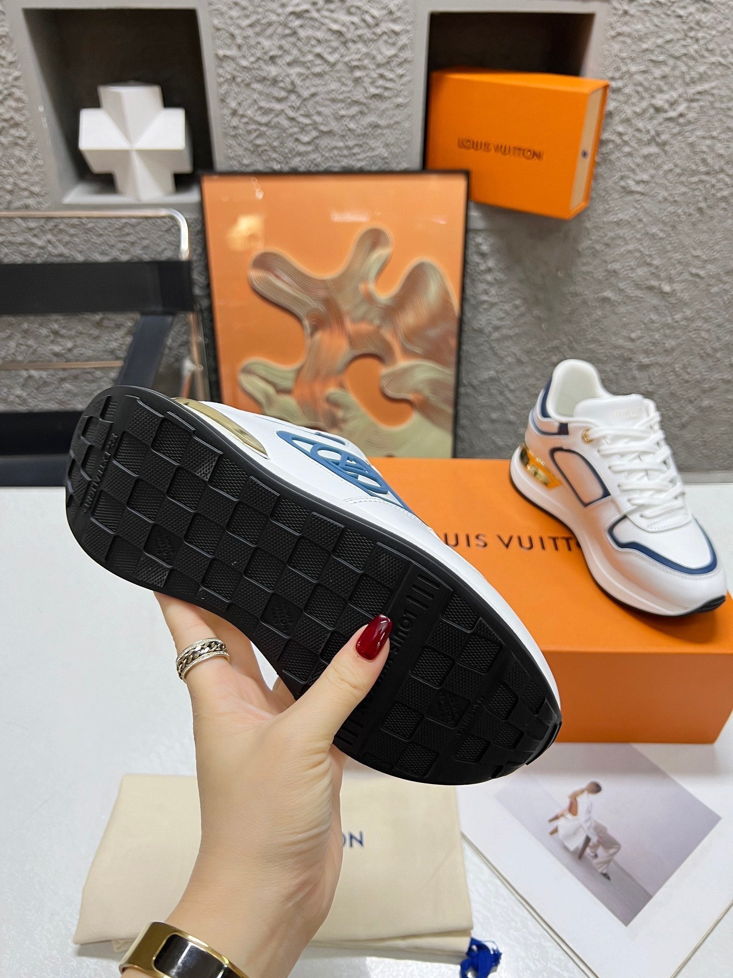 LV WOMEN SNEAKER IN WHITE MIX BLUE CALFSKIN、mysite、Cacoeks