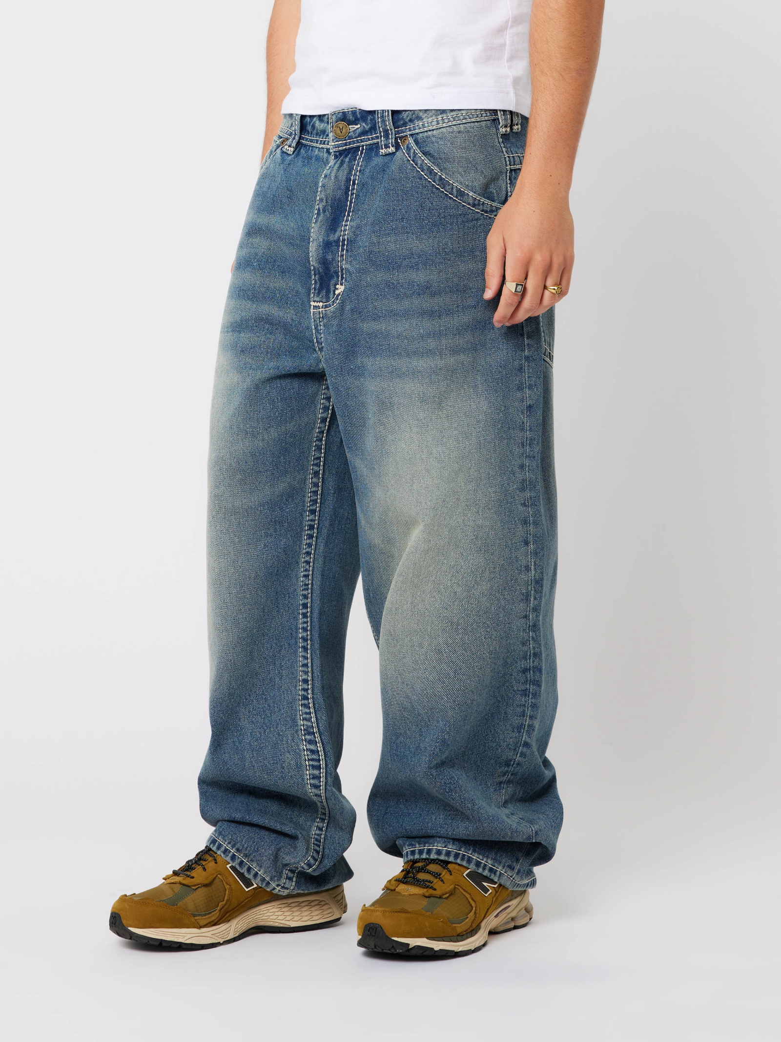 A6 Big Stitch Max Jeans