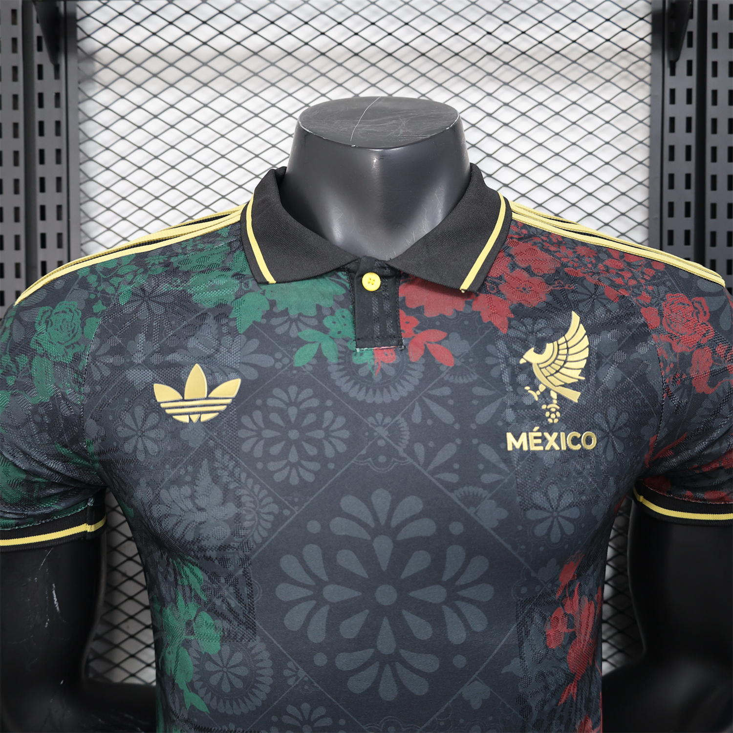 UltraTrikot-Mexico 25-26 Black Polo Jersey with Red and Green Floral Pattern - Player Version