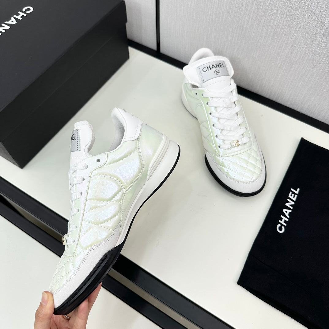 SPORTS SHOES IN GLOSSY WHITE CALFSKIN、mysite、Cacoeks