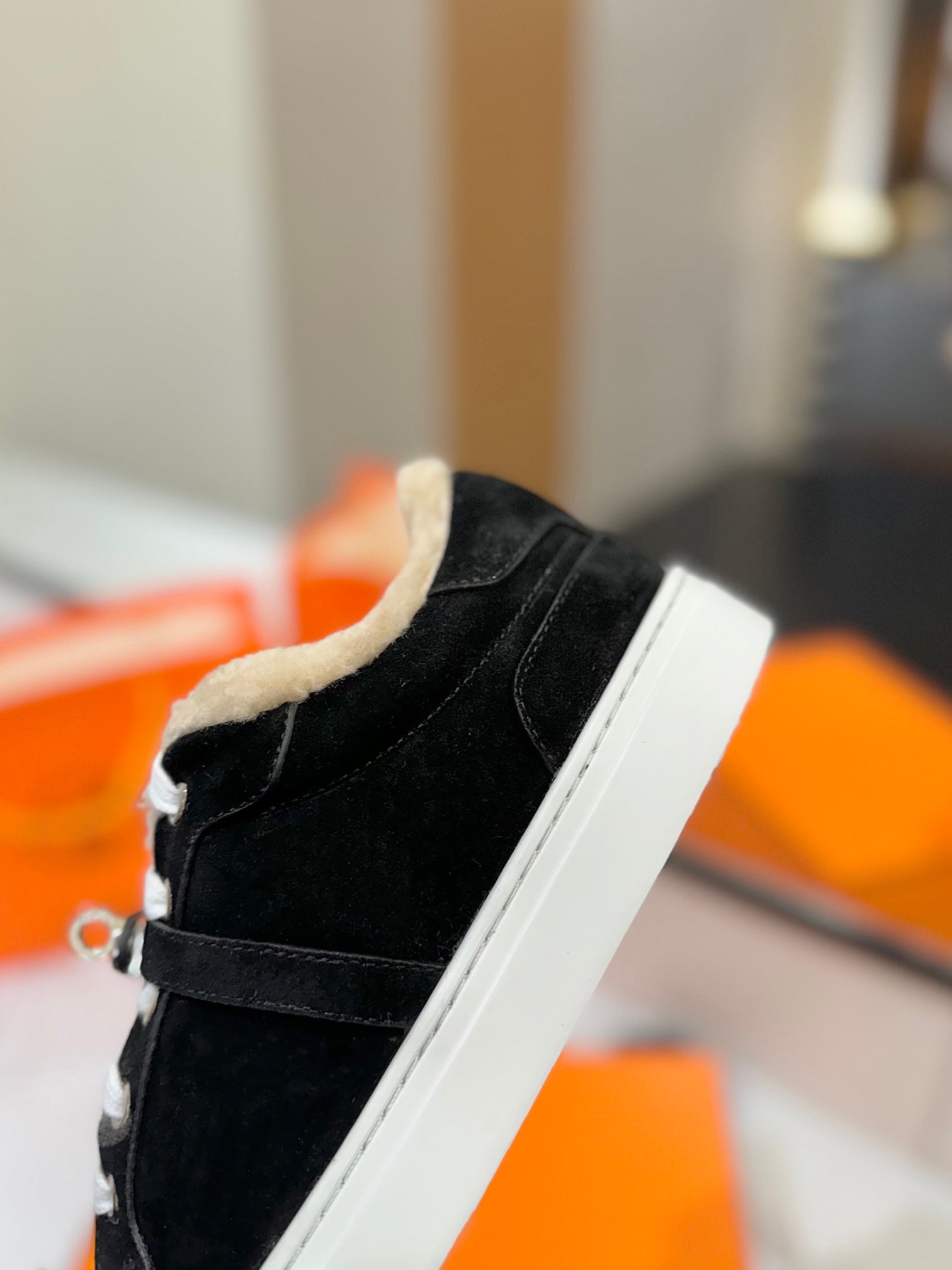 DAY SNEAKER IN BLACK SUEDE AND FLEECE LINING、mysite、Cacoeks