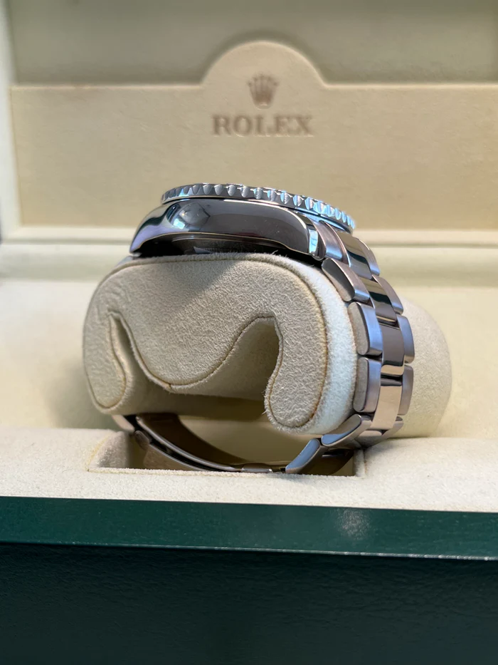 兼职  林炎: luxecystore