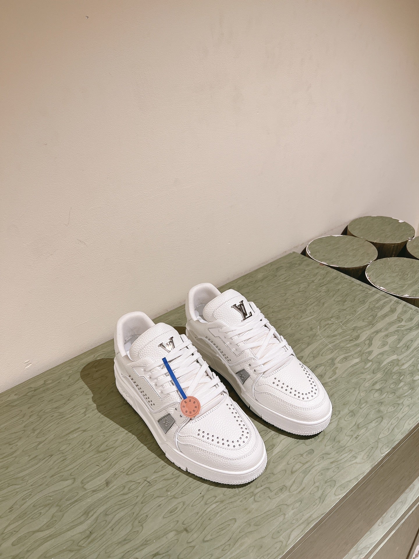 LV TRAINER SNEAKER IN WHITE CALFSKIN、mysite、Cacoeks