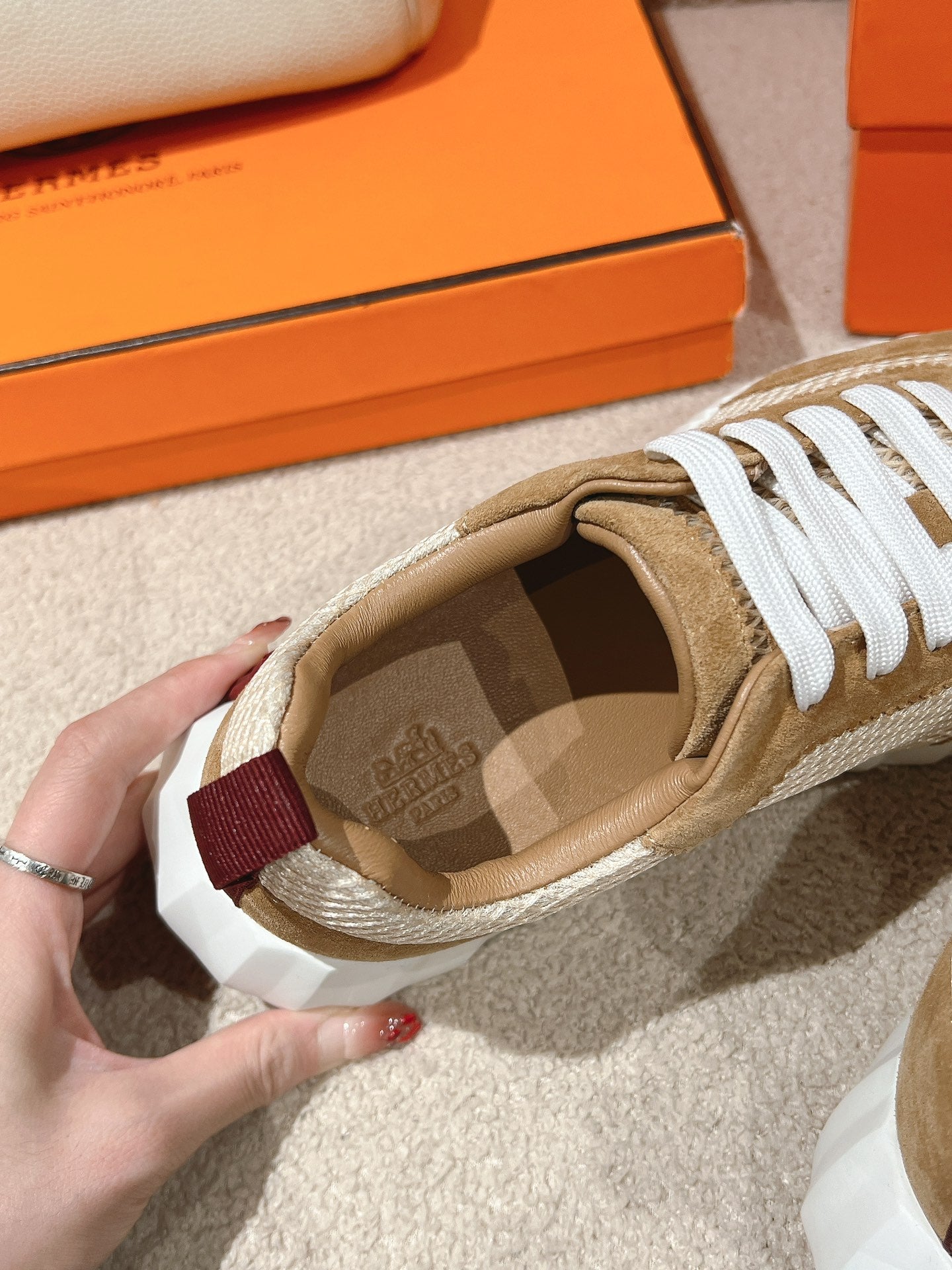 MAINLAND SNEAKER IN PEANUT BROWN SUEDE AND WHITE BREATHABLE MESH FABRIC、mysite、Cacoeks