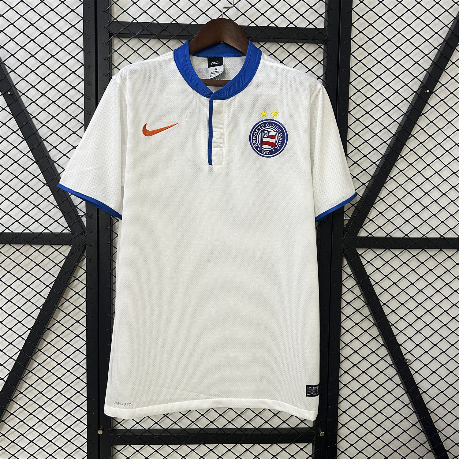 foot-Retro Bahia 2013-14 Home Unsponsored Jersey