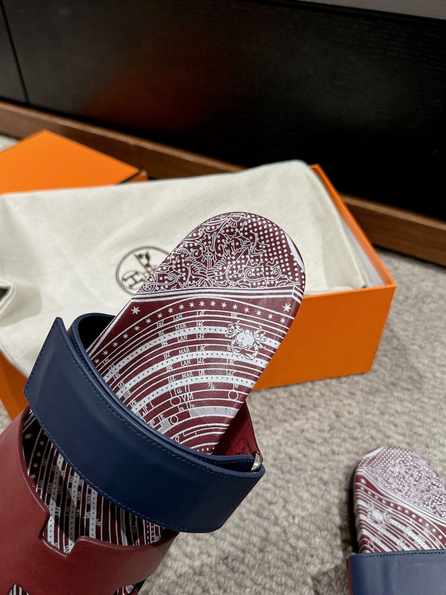 CHYPRE SANDAL BURNT UMBER CALFSKIN UNIQUE、mysite、Cacoeks